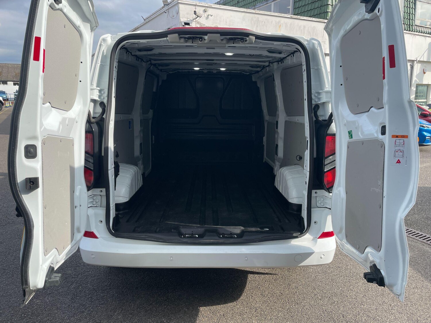 Used Ford Transit Custom for sale - 78100676: Photo 5