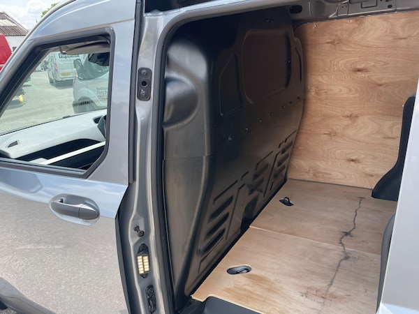 Used Ford Transit Courier 2024 for sale - 75023429: Photo 23