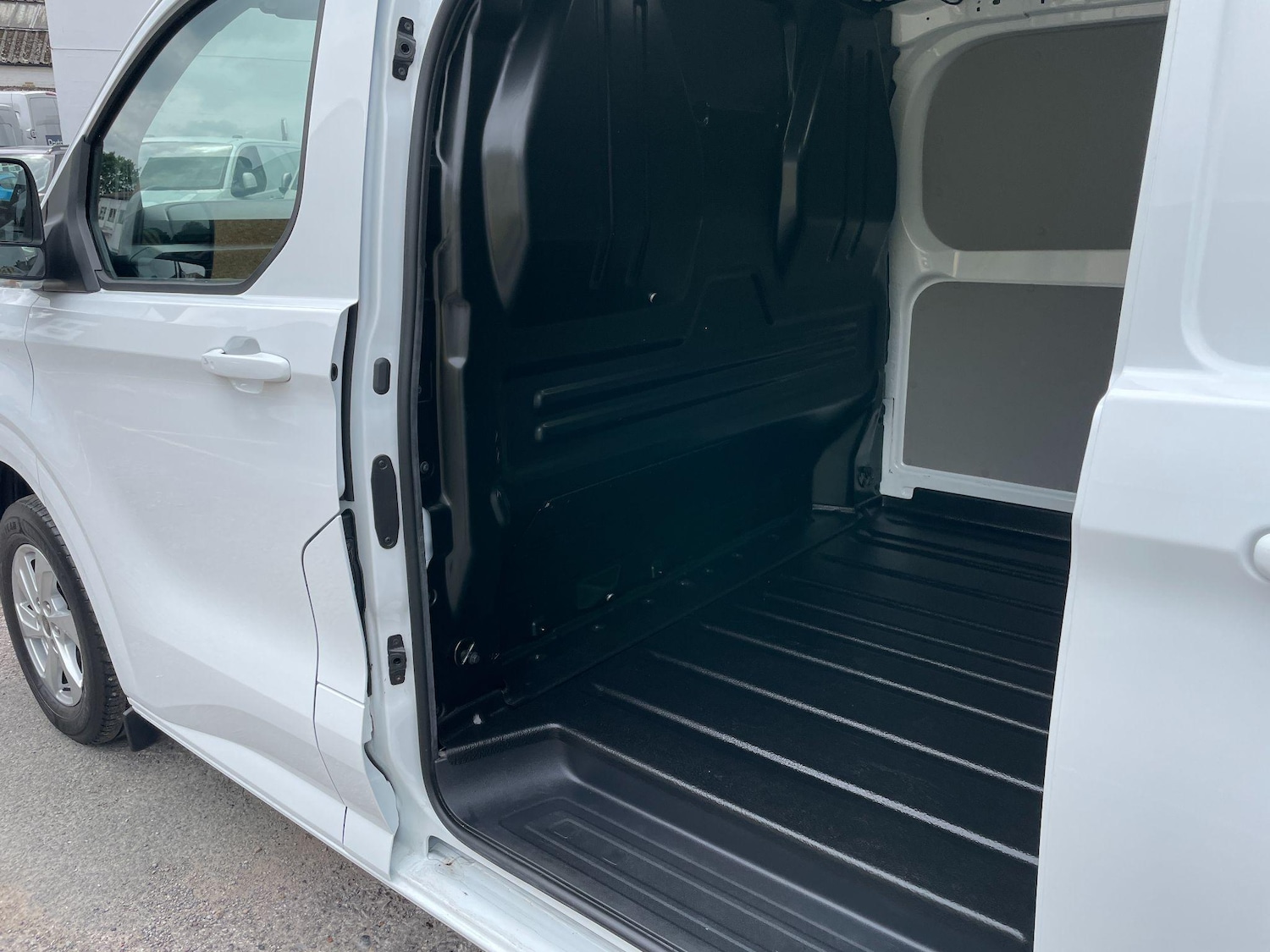 Used Ford Transit Custom 2025 for sale - 76991886: Photo 37