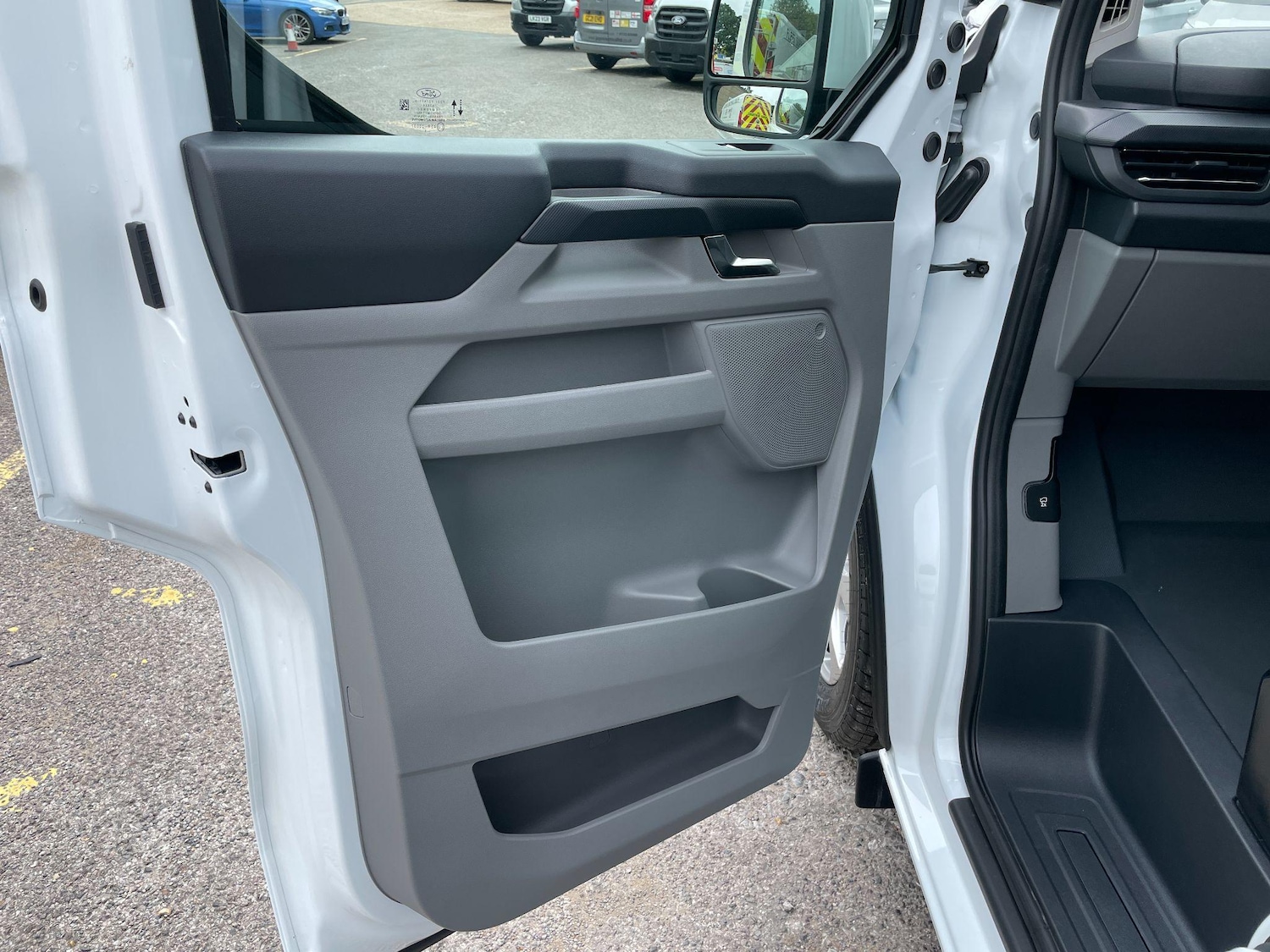 Used Ford Transit Custom 2025 for sale - 76991886: Photo 40