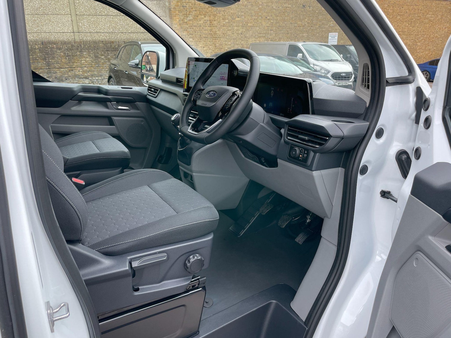 Used Ford Transit Custom 2025 for sale - 76991886: Photo 9