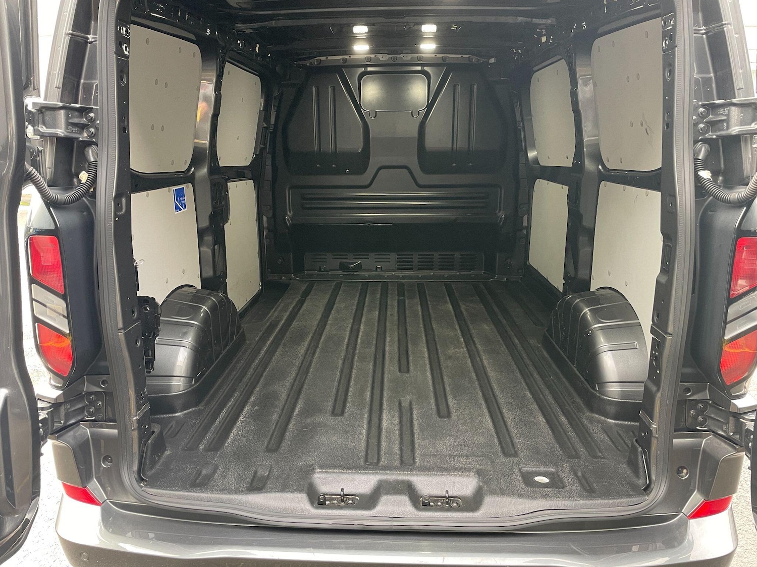 Used Ford Transit Custom 2024 for sale - 77523811: Photo 10