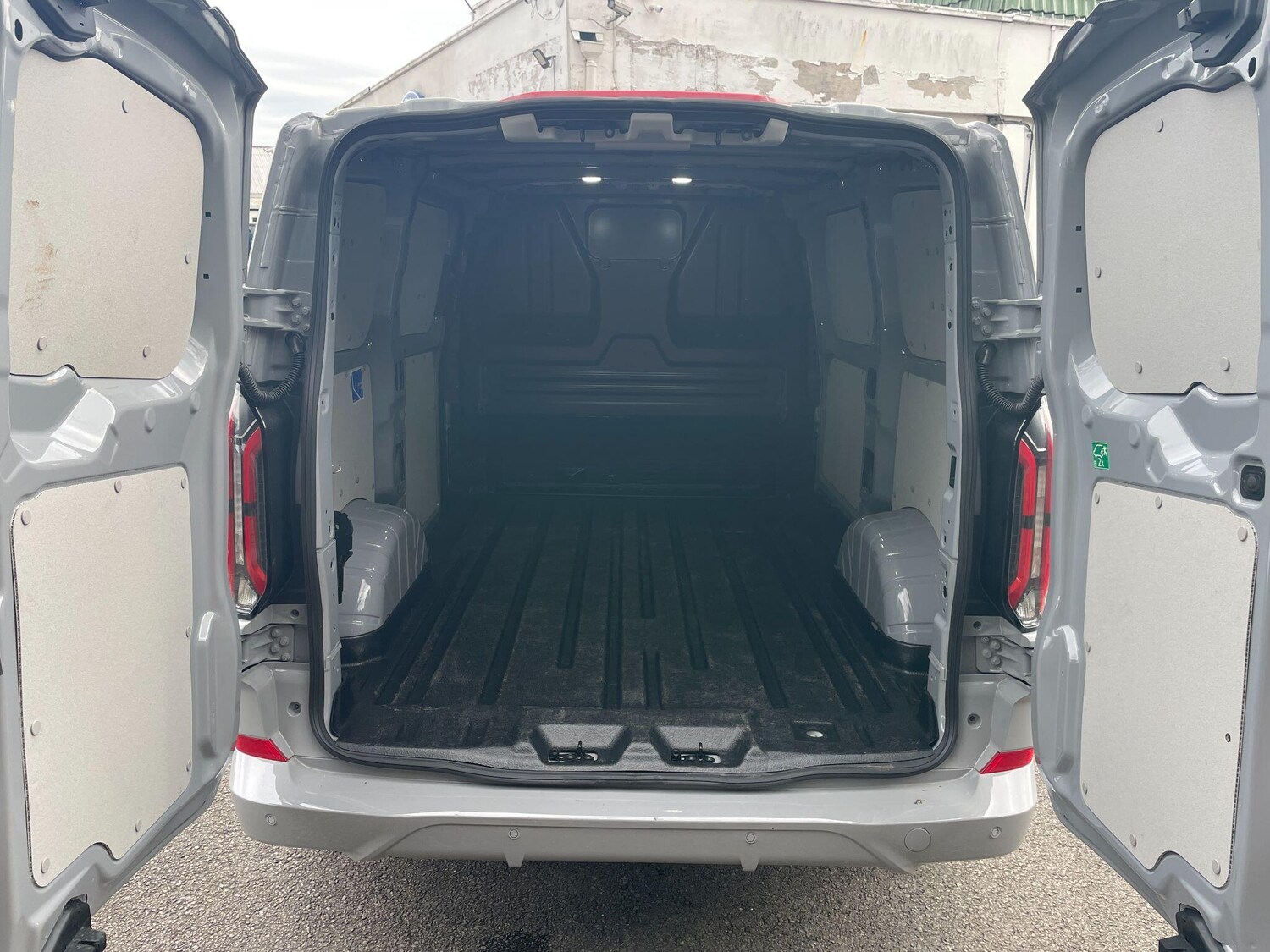 Used Ford Transit Custom for sale - 78100980: Photo 4