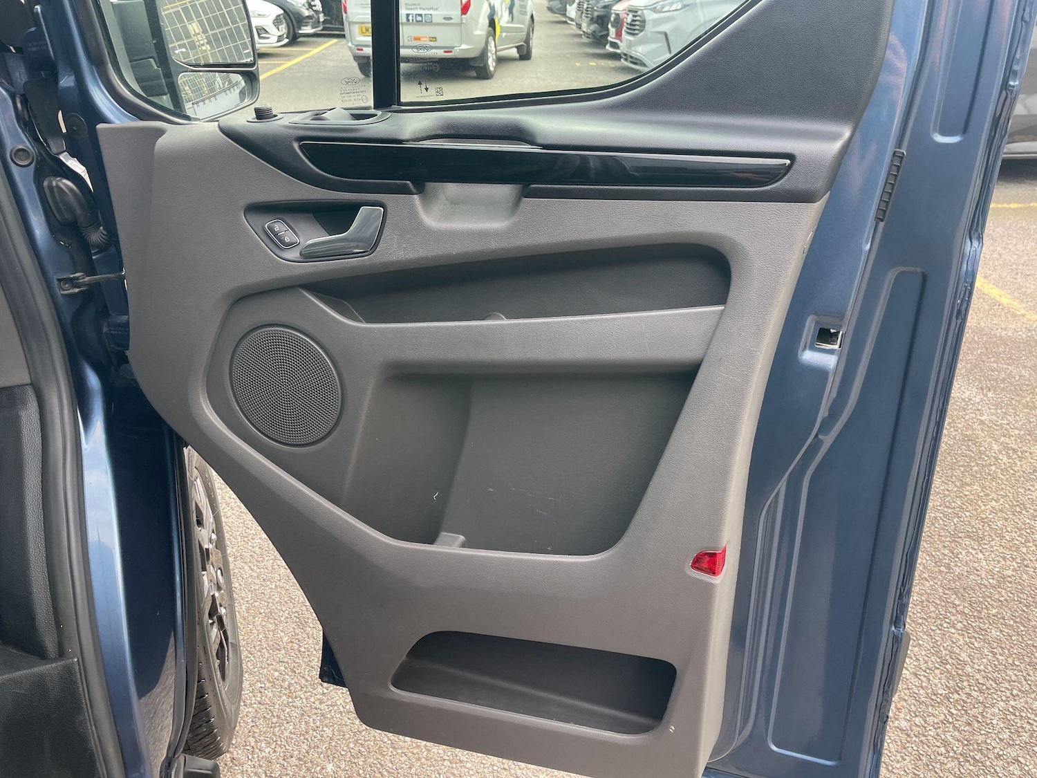 Used Ford Transit Custom 2022 for sale - 76072359: Photo 32