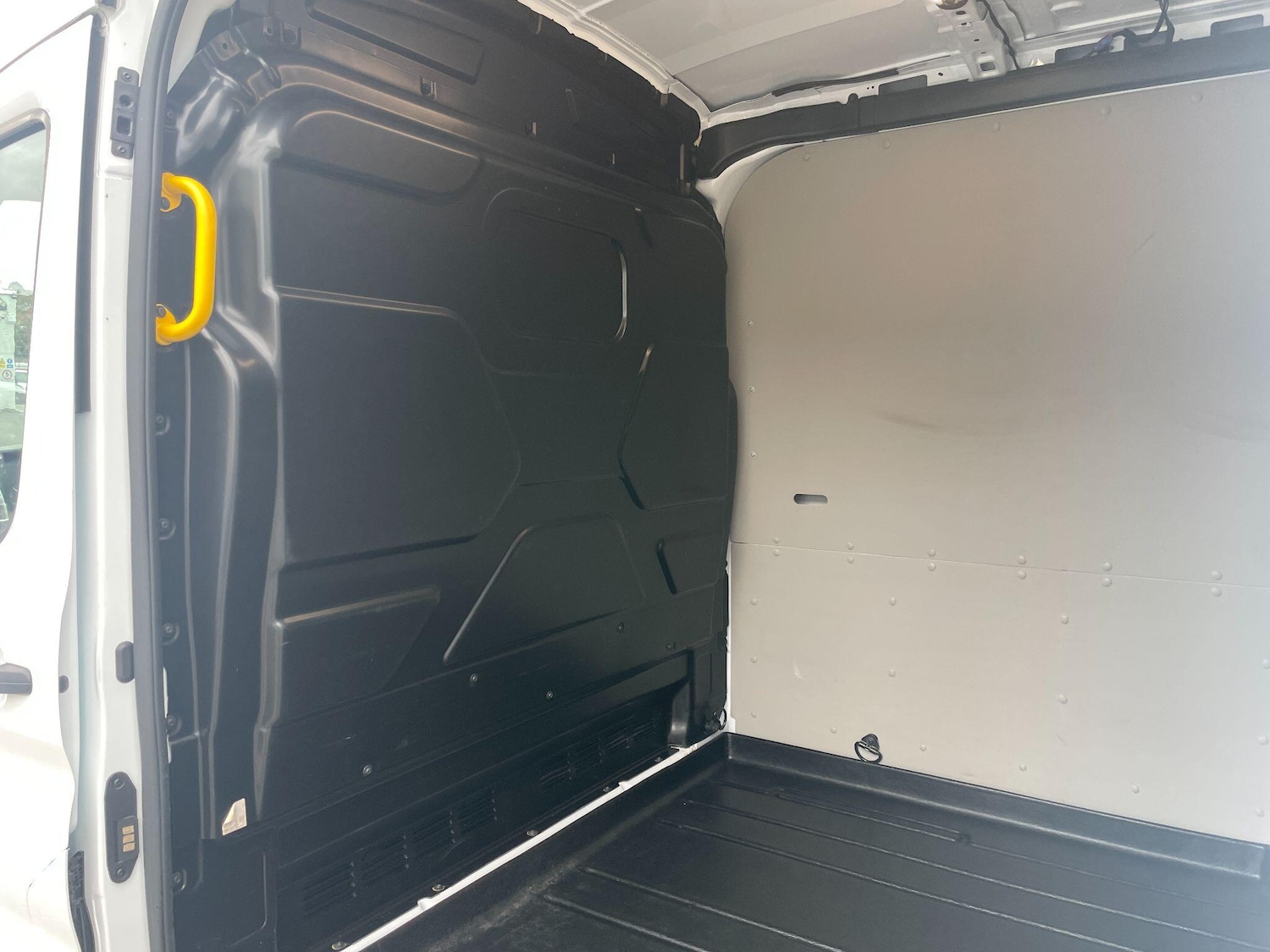 Used Ford Transit 2024 for sale - 76989248: Photo 25