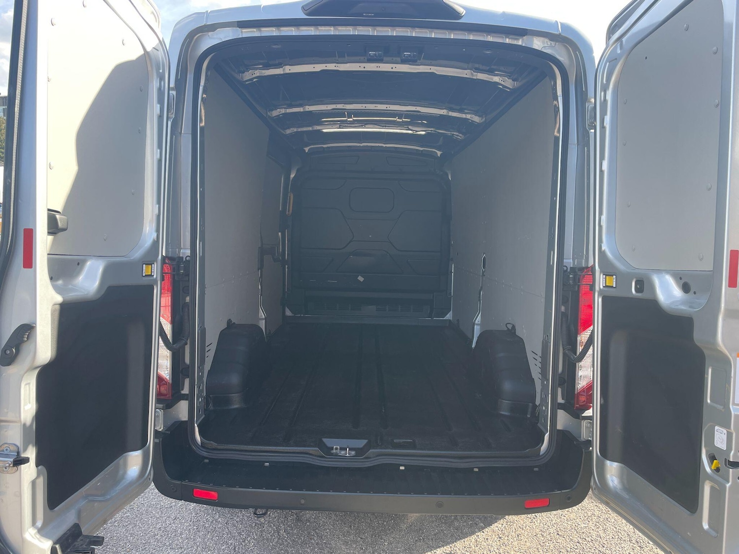 Used Ford Transit 2024 for sale - 76137025: Photo 21