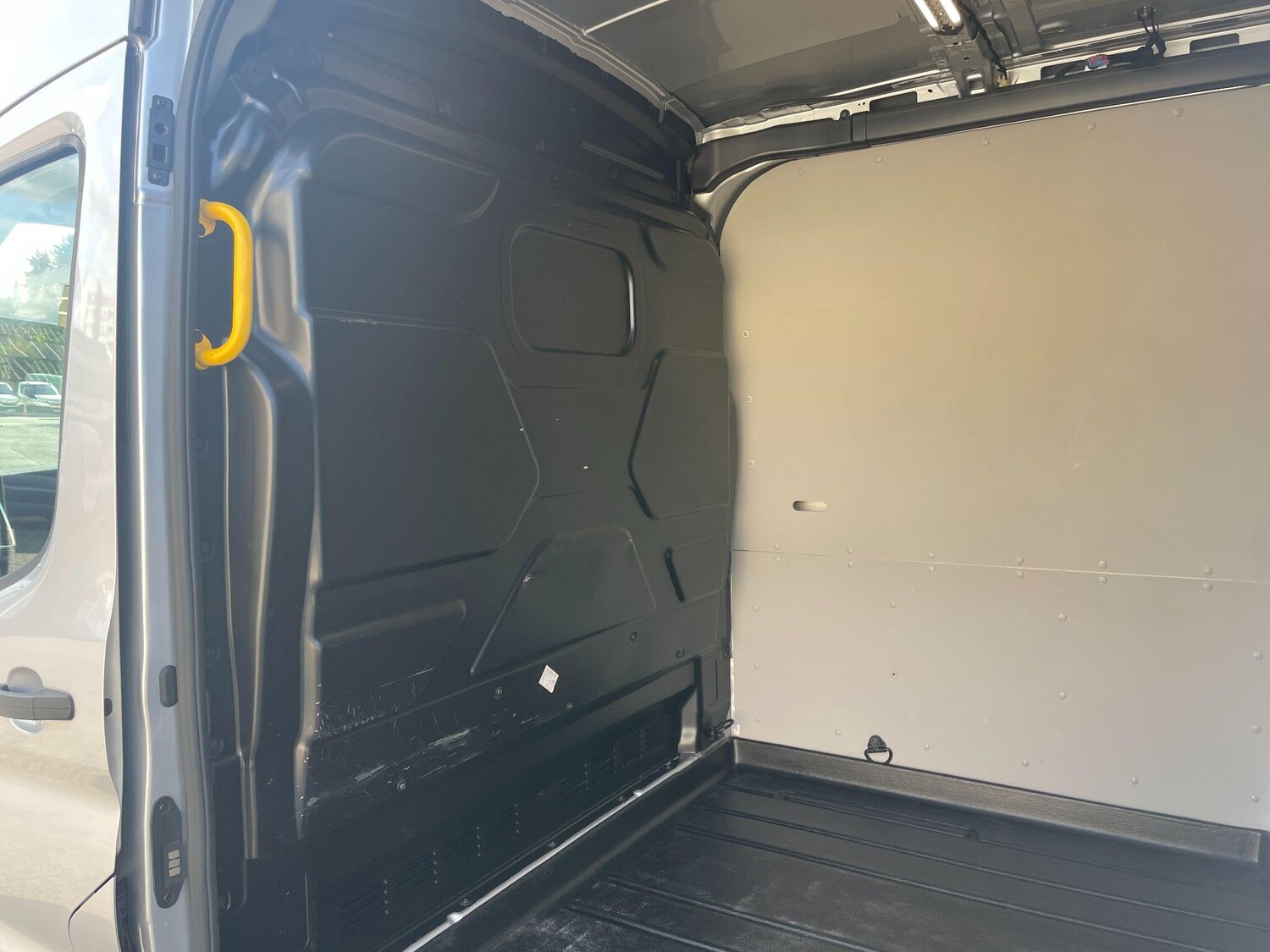 Used Ford Transit 2024 for sale - 76137025: Photo 23