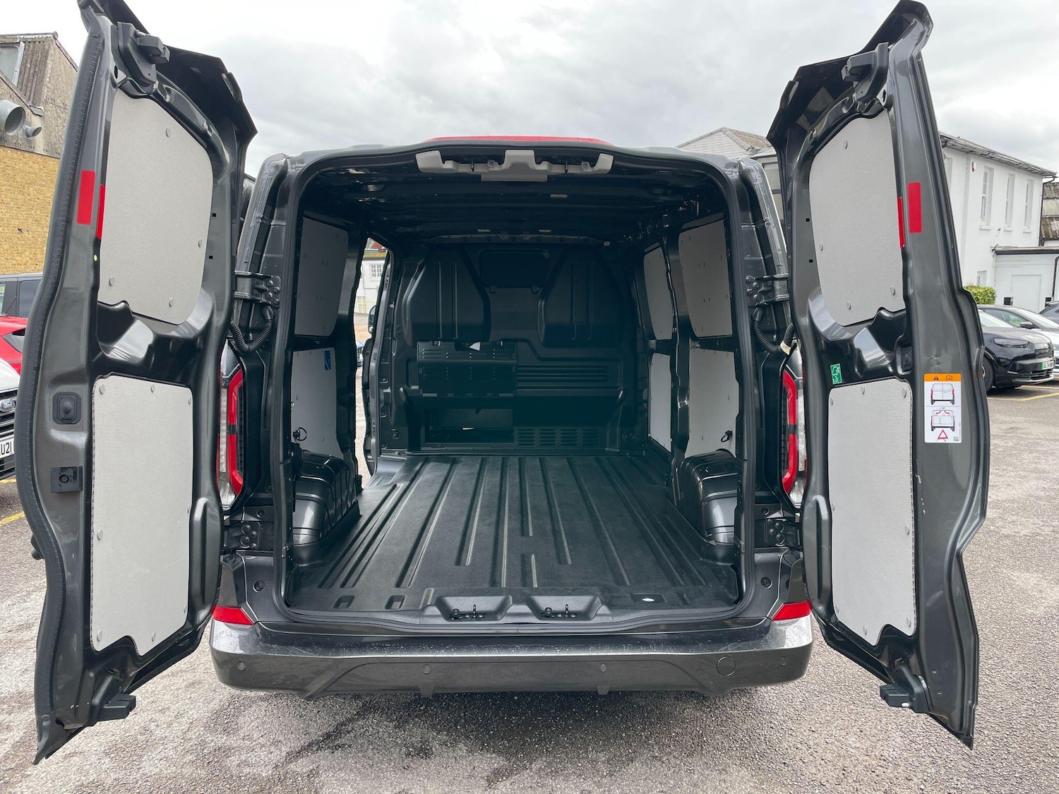 Used Ford Transit Custom 2024 for sale - 76399029: Photo 24