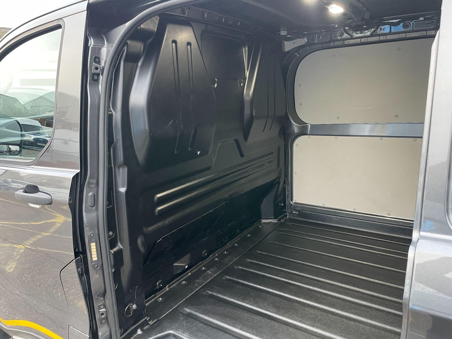 Used Ford Transit Custom 2025 for sale - 77130973: Photo 8