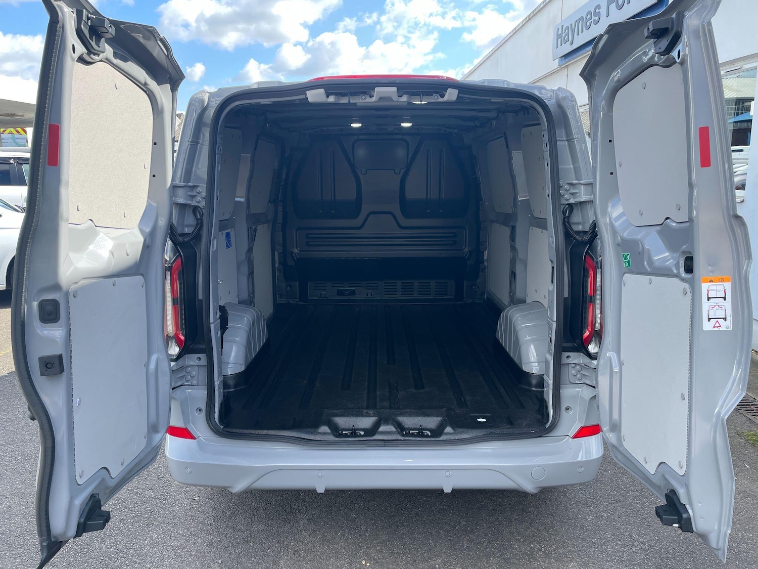 Used Ford Transit Custom 2025 for sale - 77908874: Photo 27