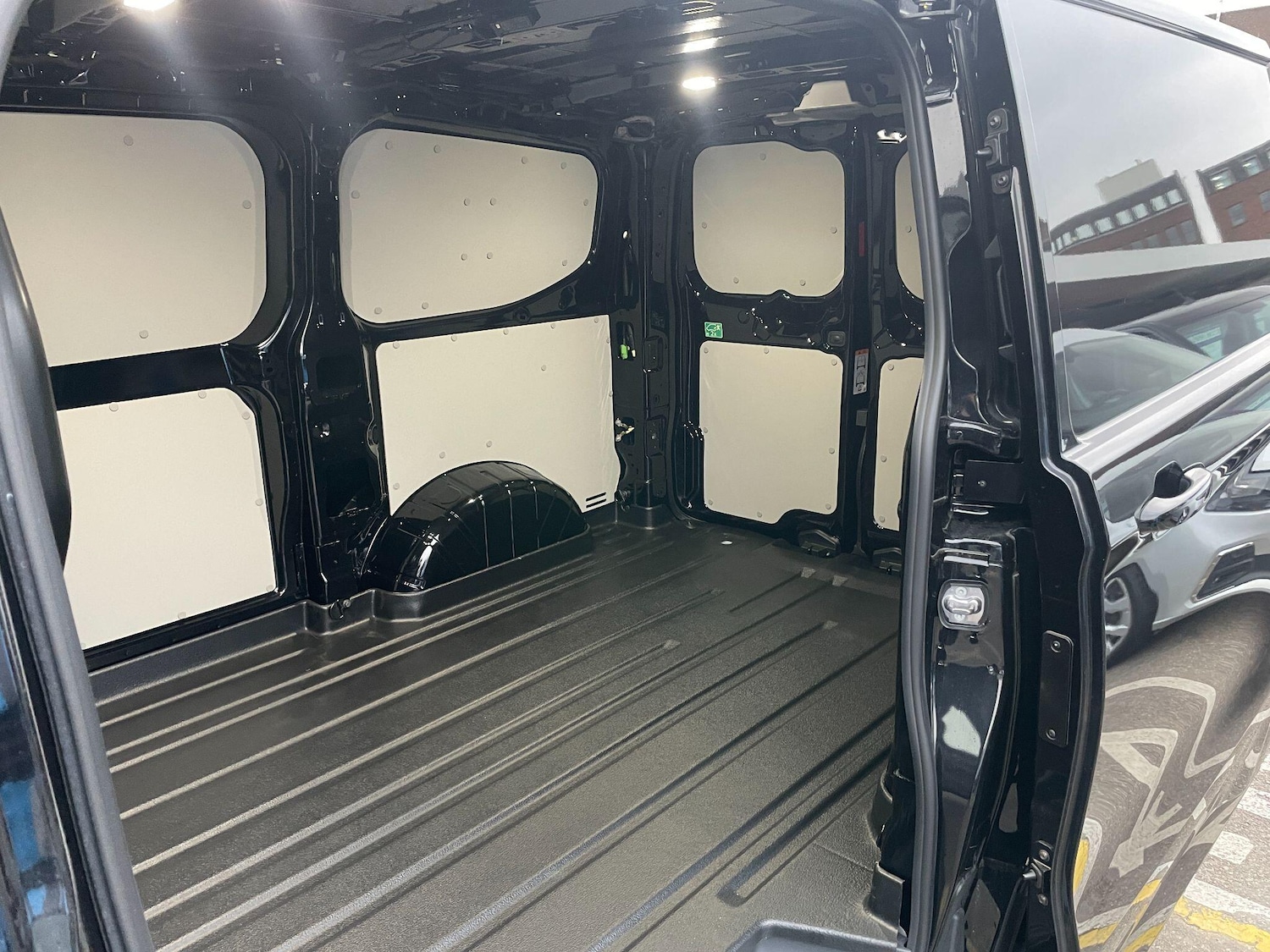 Used Ford Transit Custom 2025 for sale - 77131561: Photo 9