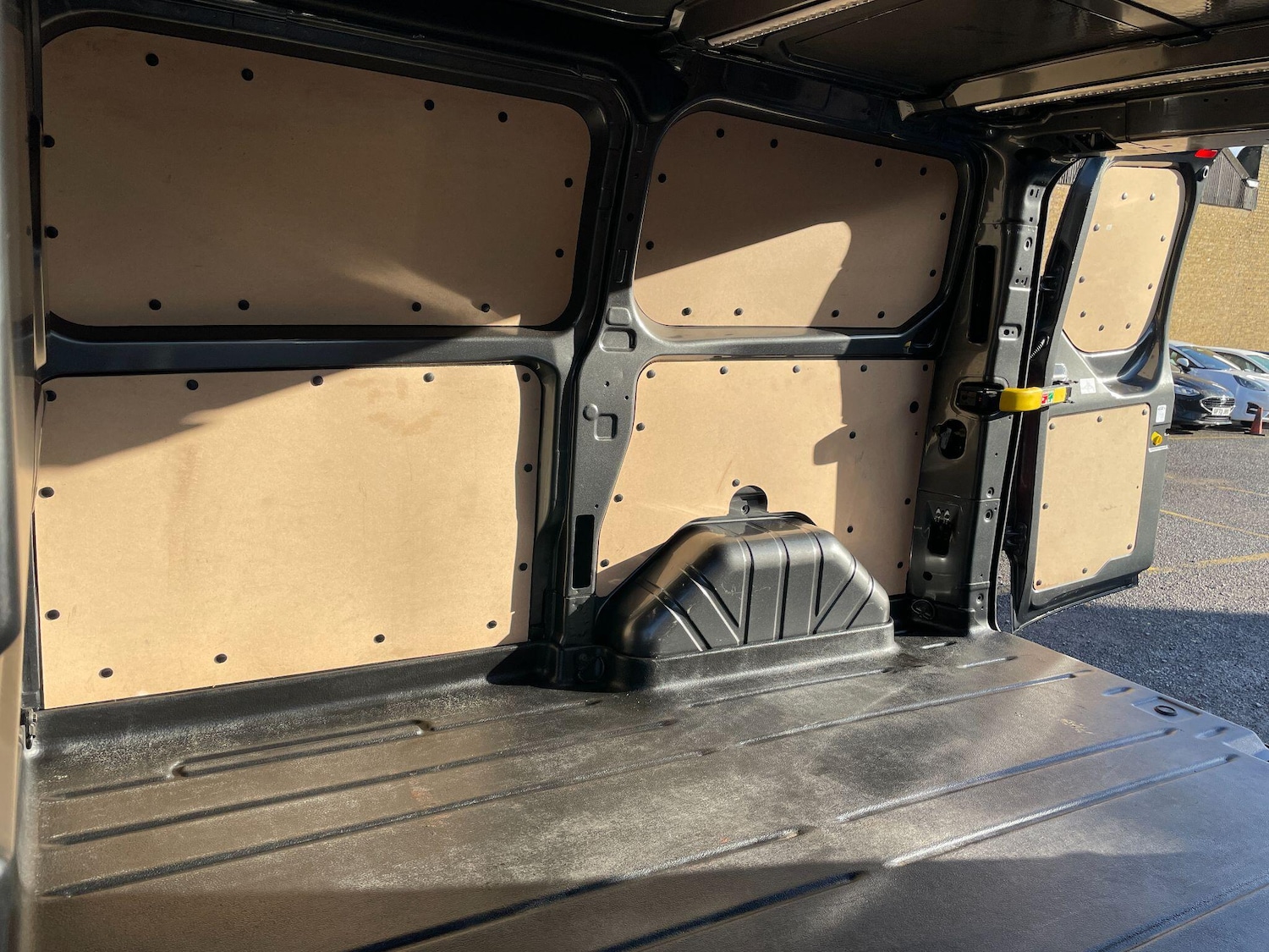 Used Ford Transit Custom 2023 for sale - 76898247: Photo 24