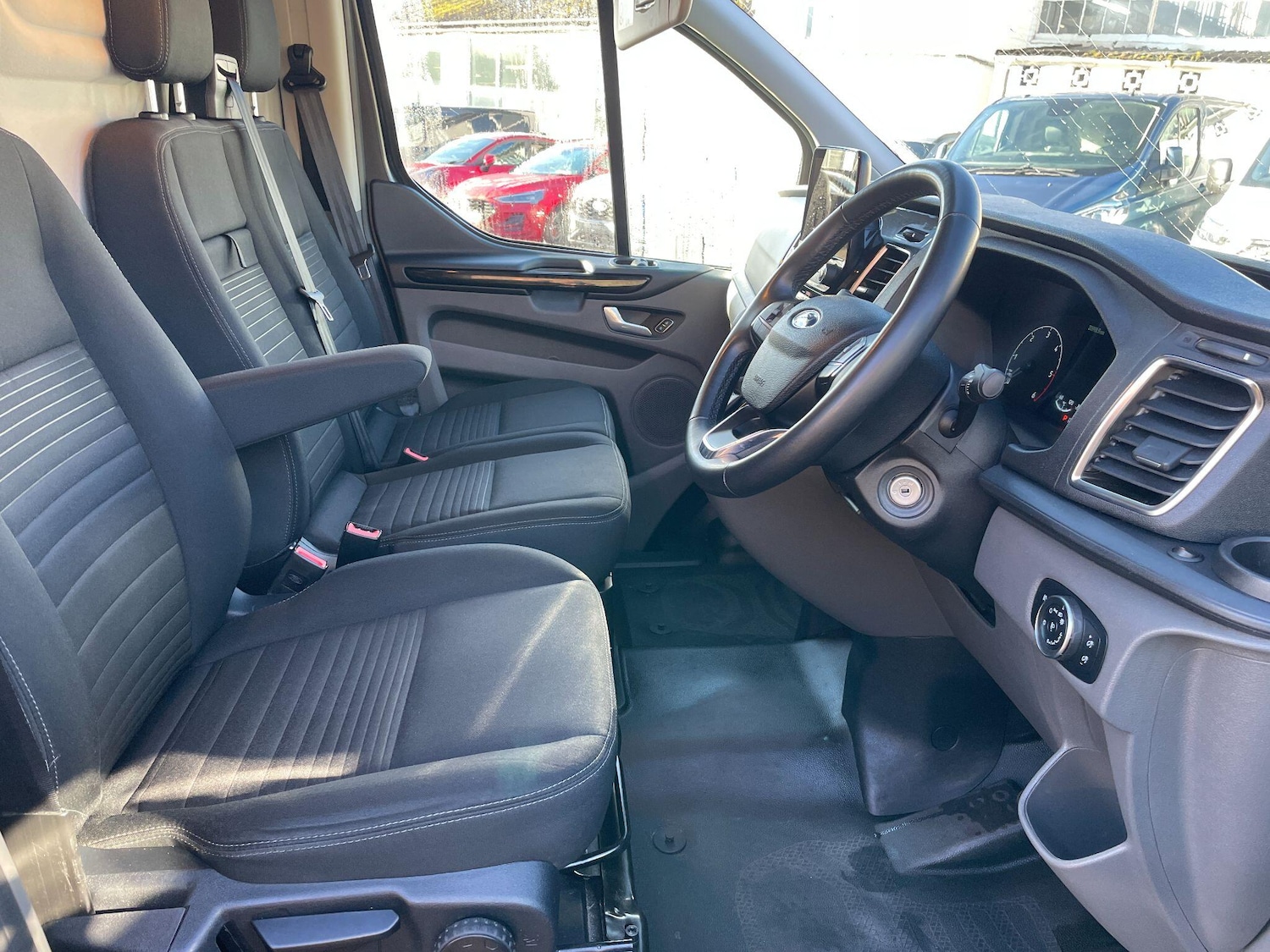 Used Ford Transit Custom 2023 for sale - 76898247: Photo 8