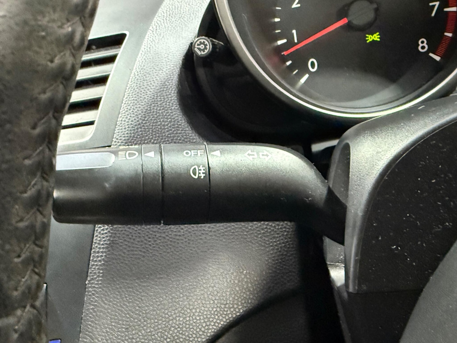 Used Mazda Mazda3 2010 for sale - 77229587: Photo 24