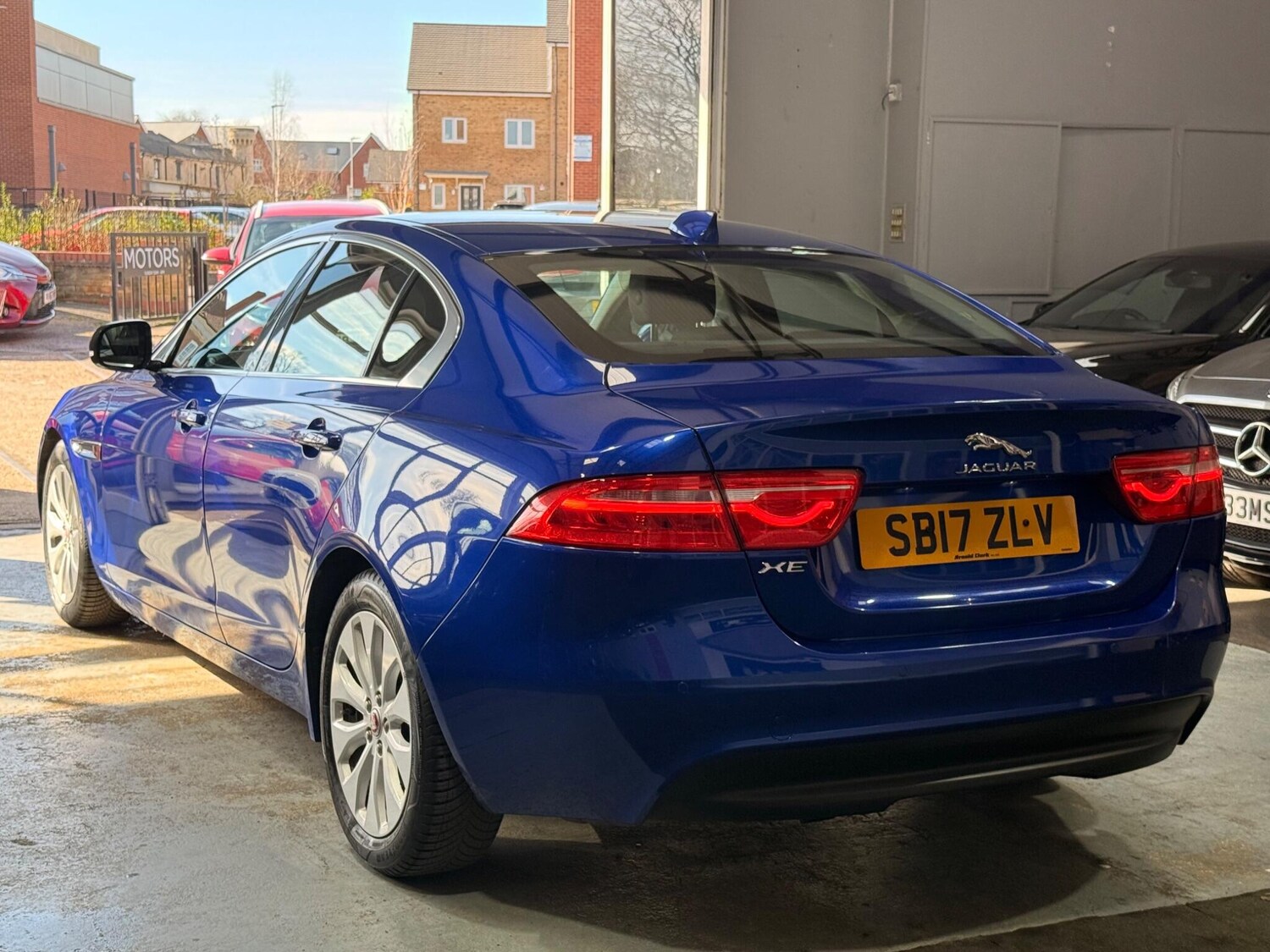 Used Jaguar XE 2017 for sale - 77722510: Photo 10