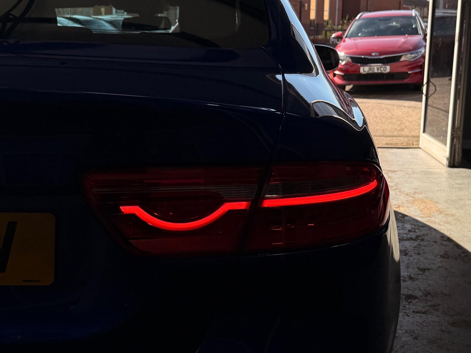 Used Jaguar XE 2017 for sale - 77722510: Photo 11