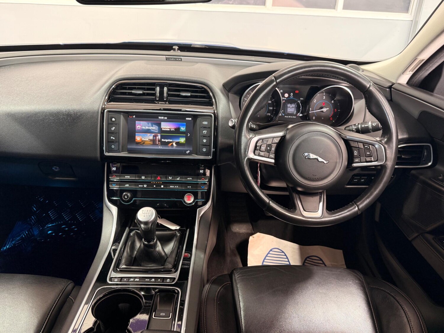 Used Jaguar XE 2017 for sale - 77722510: Photo 23