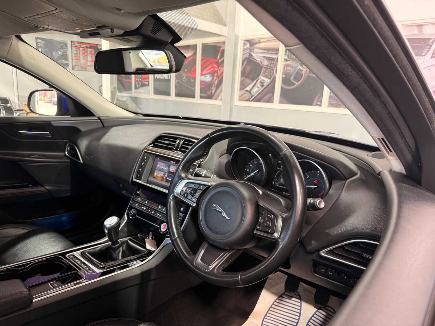 Used Jaguar XE 2017 for sale - 77722510: Photo 24