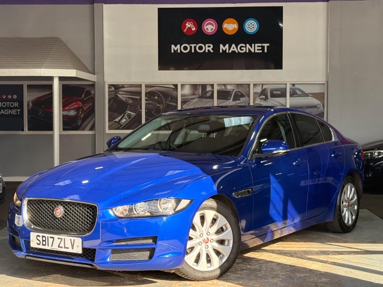 Used Jaguar XE 2017 for sale - 77722510: Photo 4