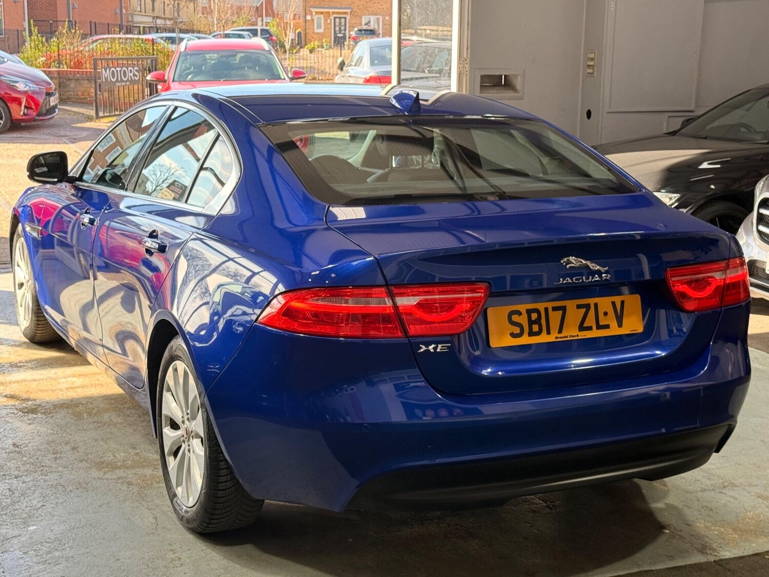 Used Jaguar XE 2017 for sale - 77722510: Photo 8