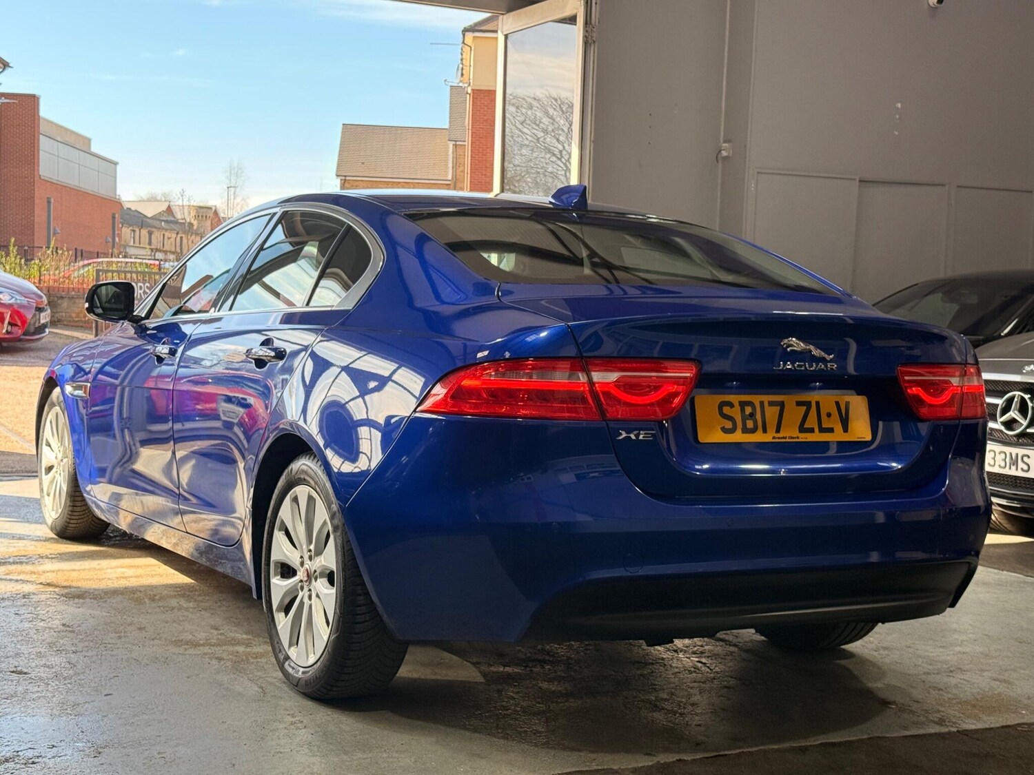 Used Jaguar XE 2017 for sale - 77722510: Photo 9