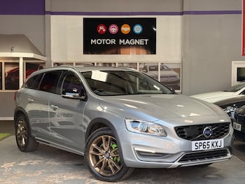 Used Volvo V60 Cross Country 2015 for sale - 79018524: Photo