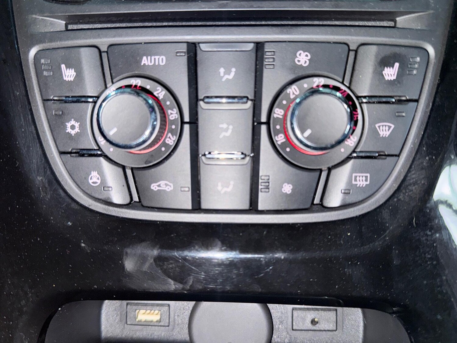 Used Vauxhall Astra GTC 2014 for sale - 77586732: Photo 23