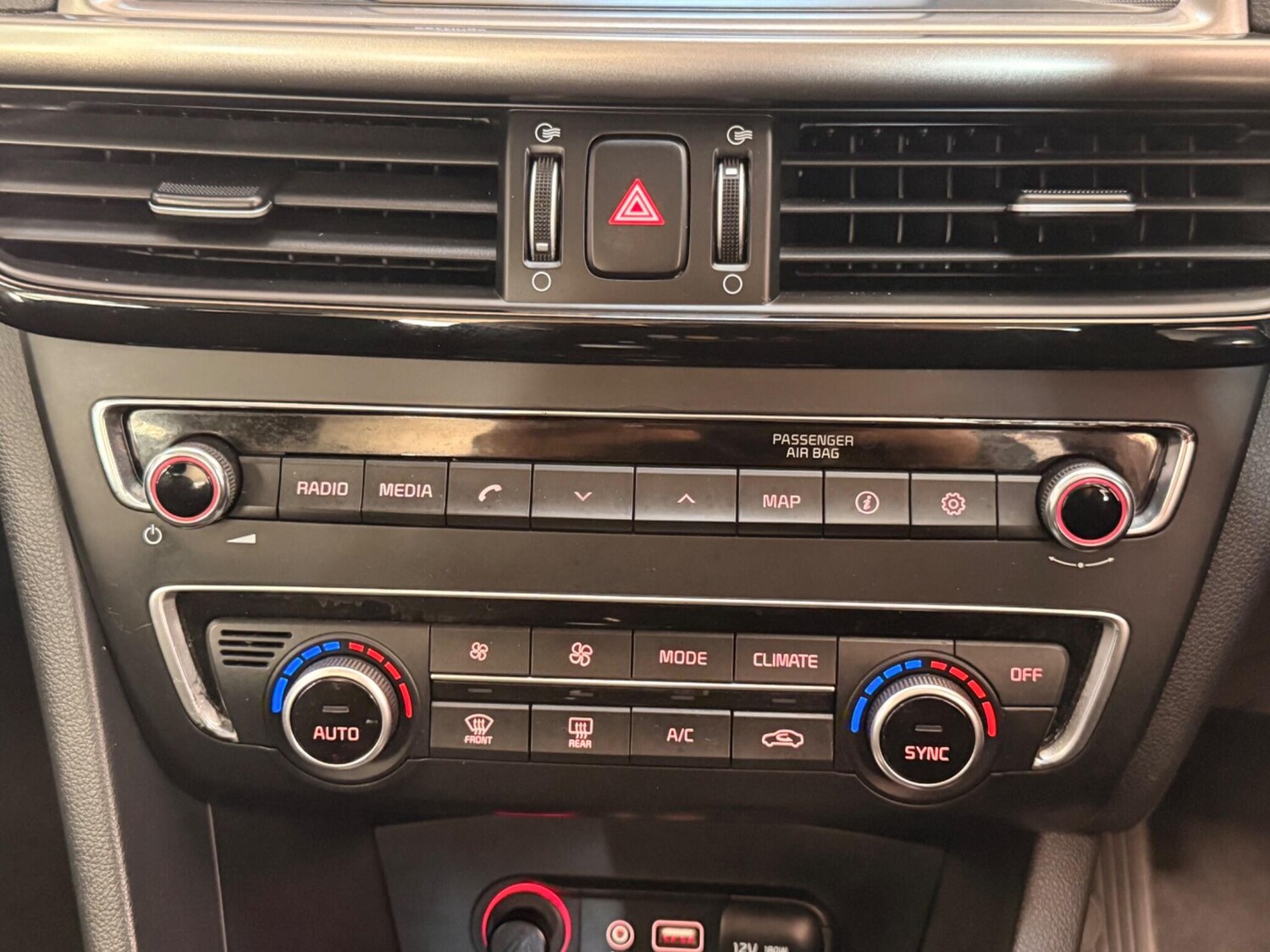 Used Kia Optima 2018 for sale - 77723633: Photo 32