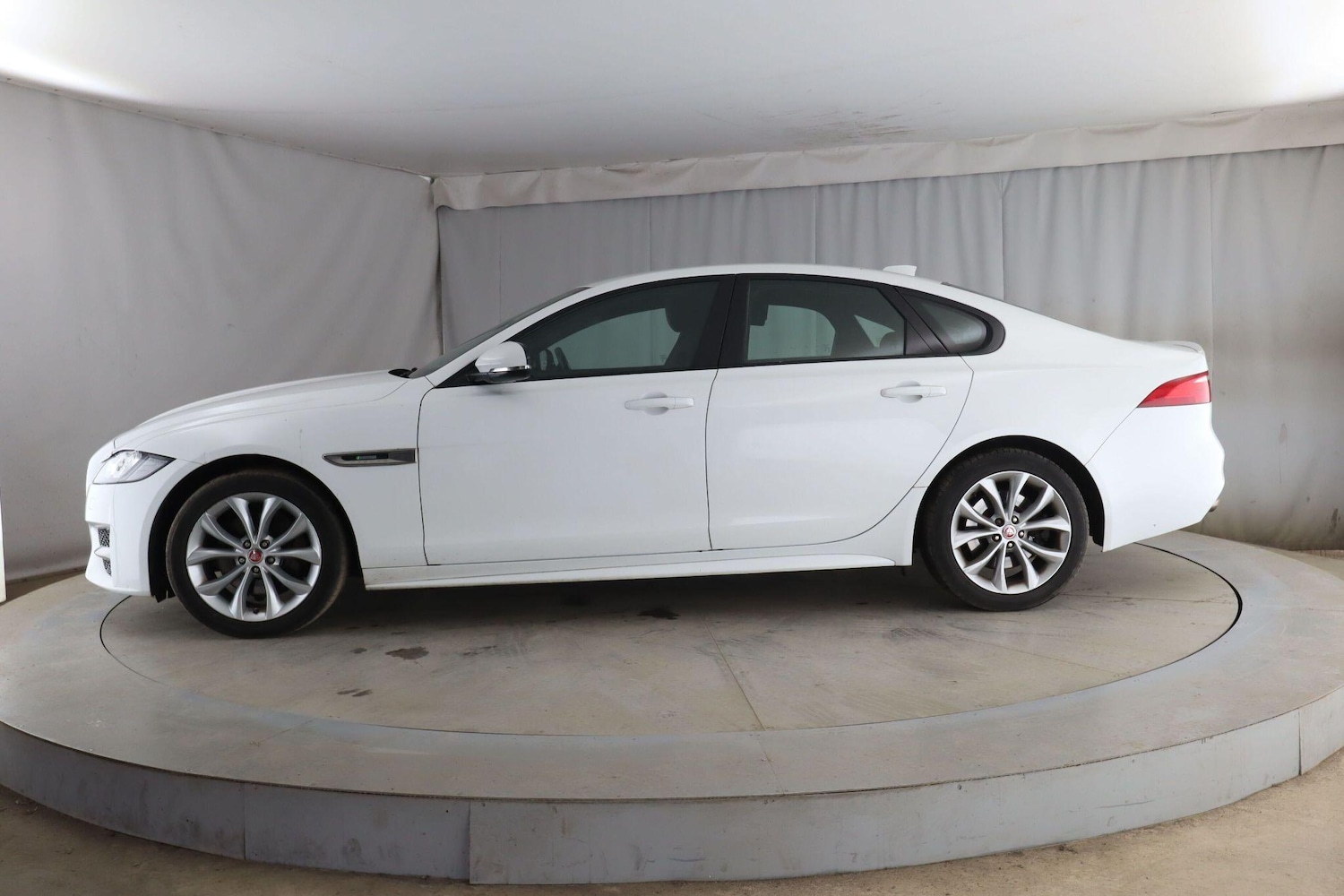 Used Jaguar XF 2018 for sale - 77925016: Photo 6