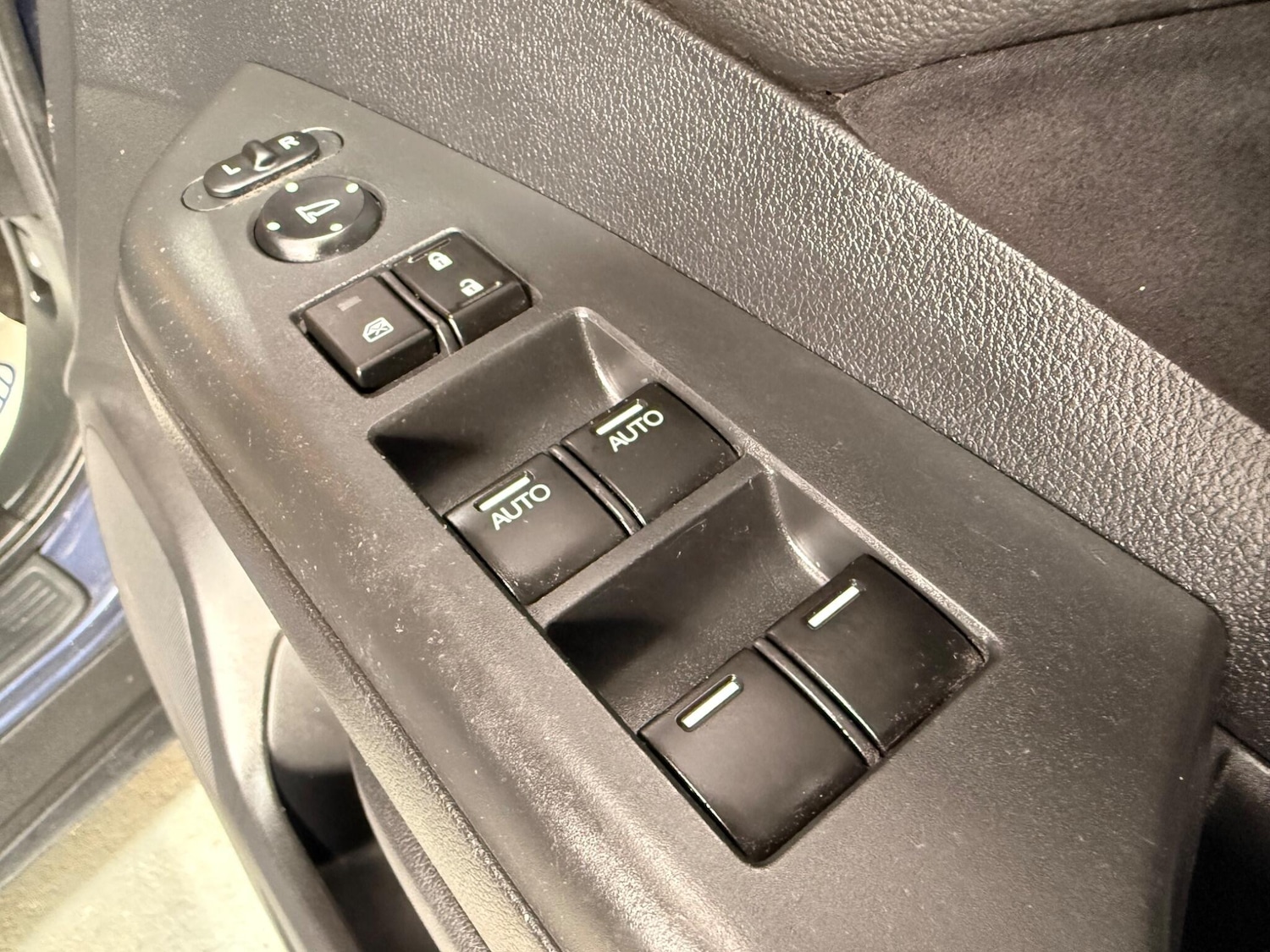 Used Honda CR-V 2013 for sale - 77633667: Photo 32