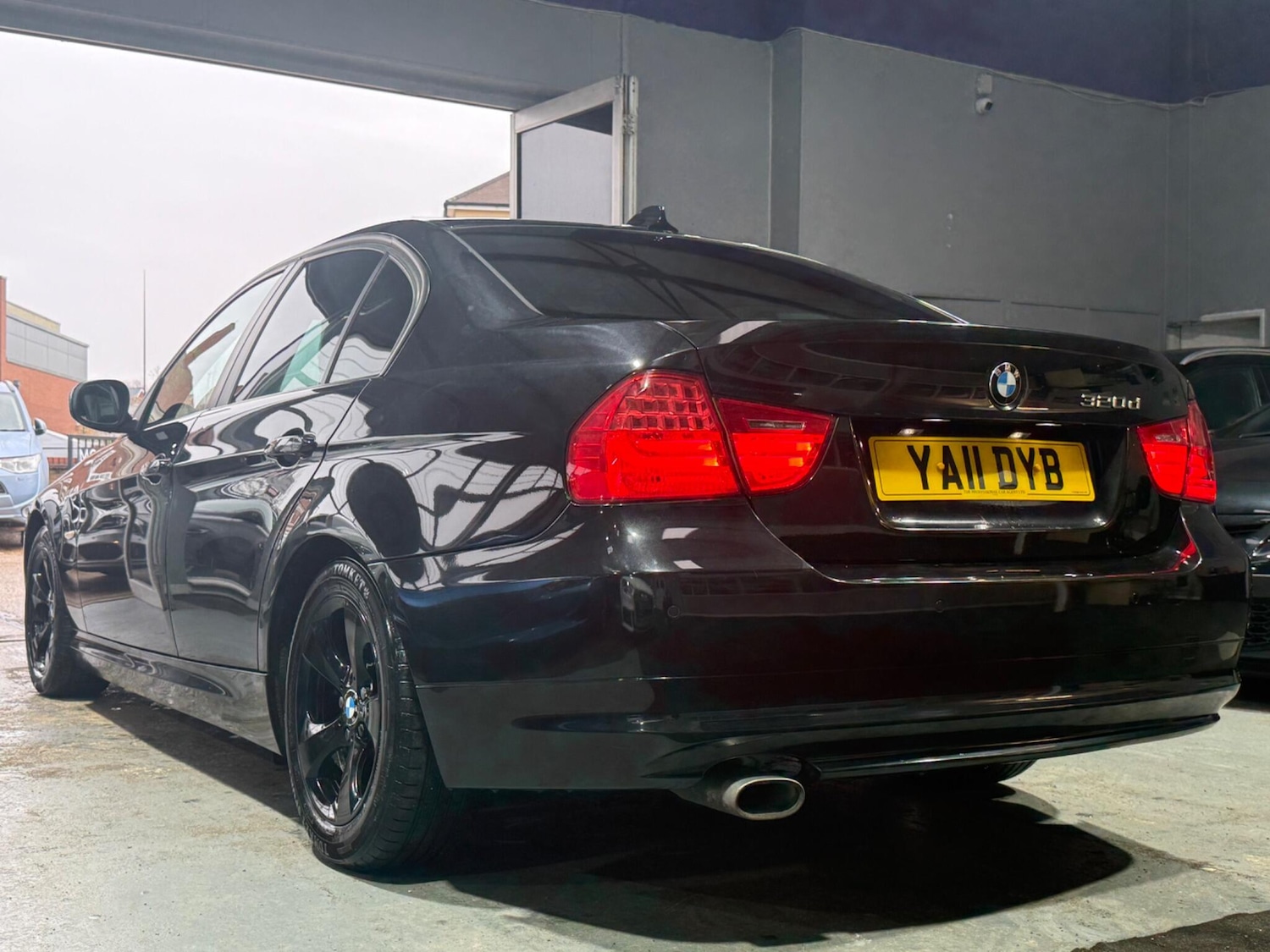 Used BMW 3 Series 2011 for sale - 77215910: Photo 11