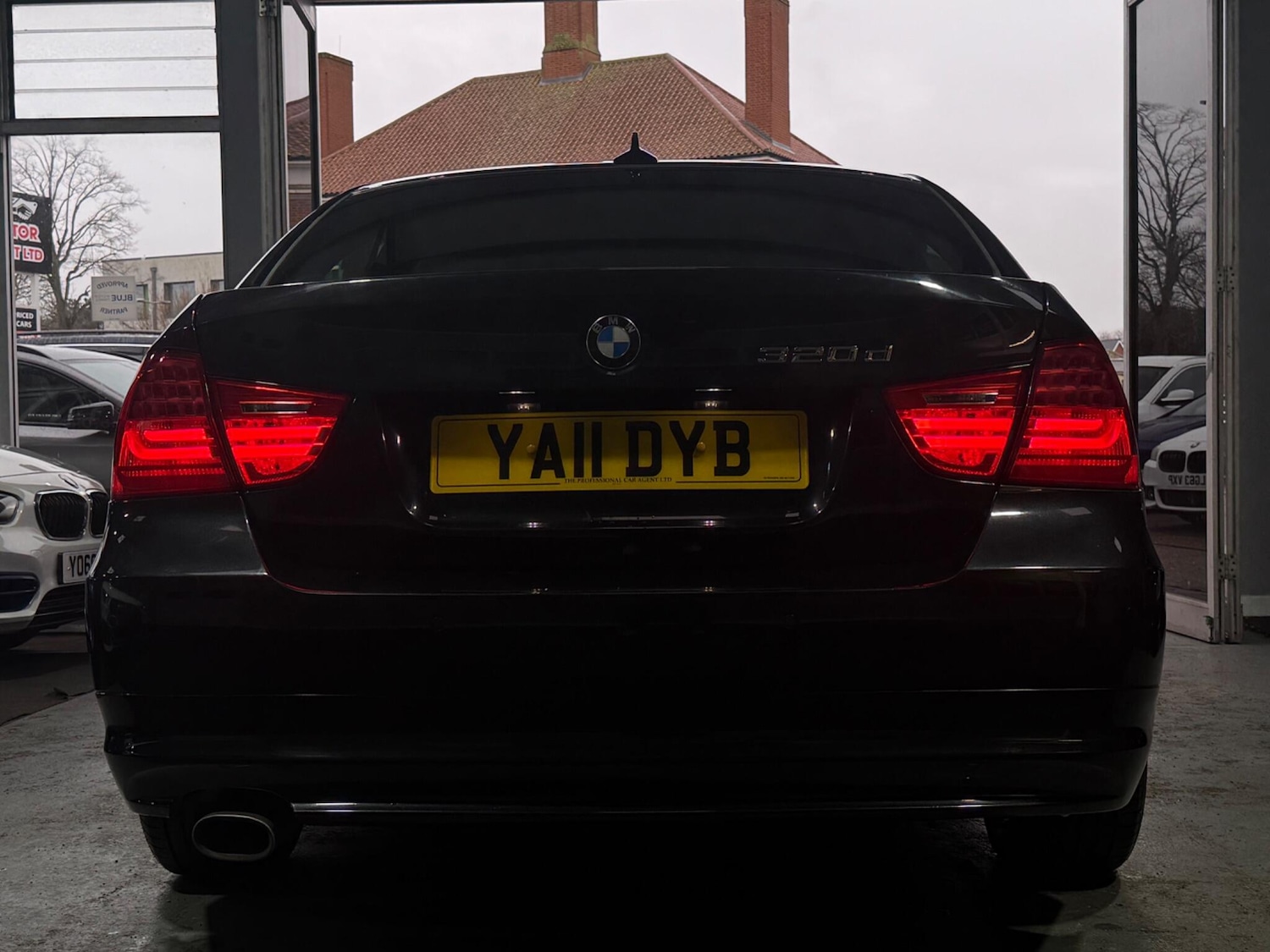 Used BMW 3 Series 2011 for sale - 77215910: Photo 13