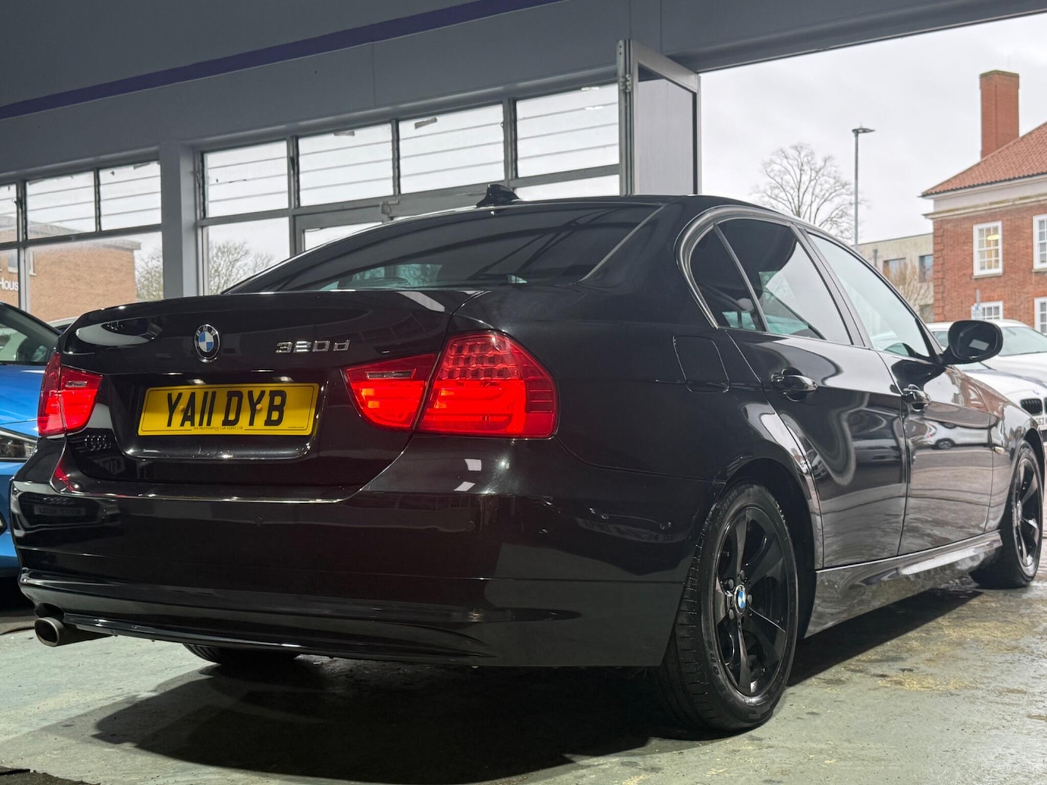 Used BMW 3 Series 2011 for sale - 77215910: Photo 15