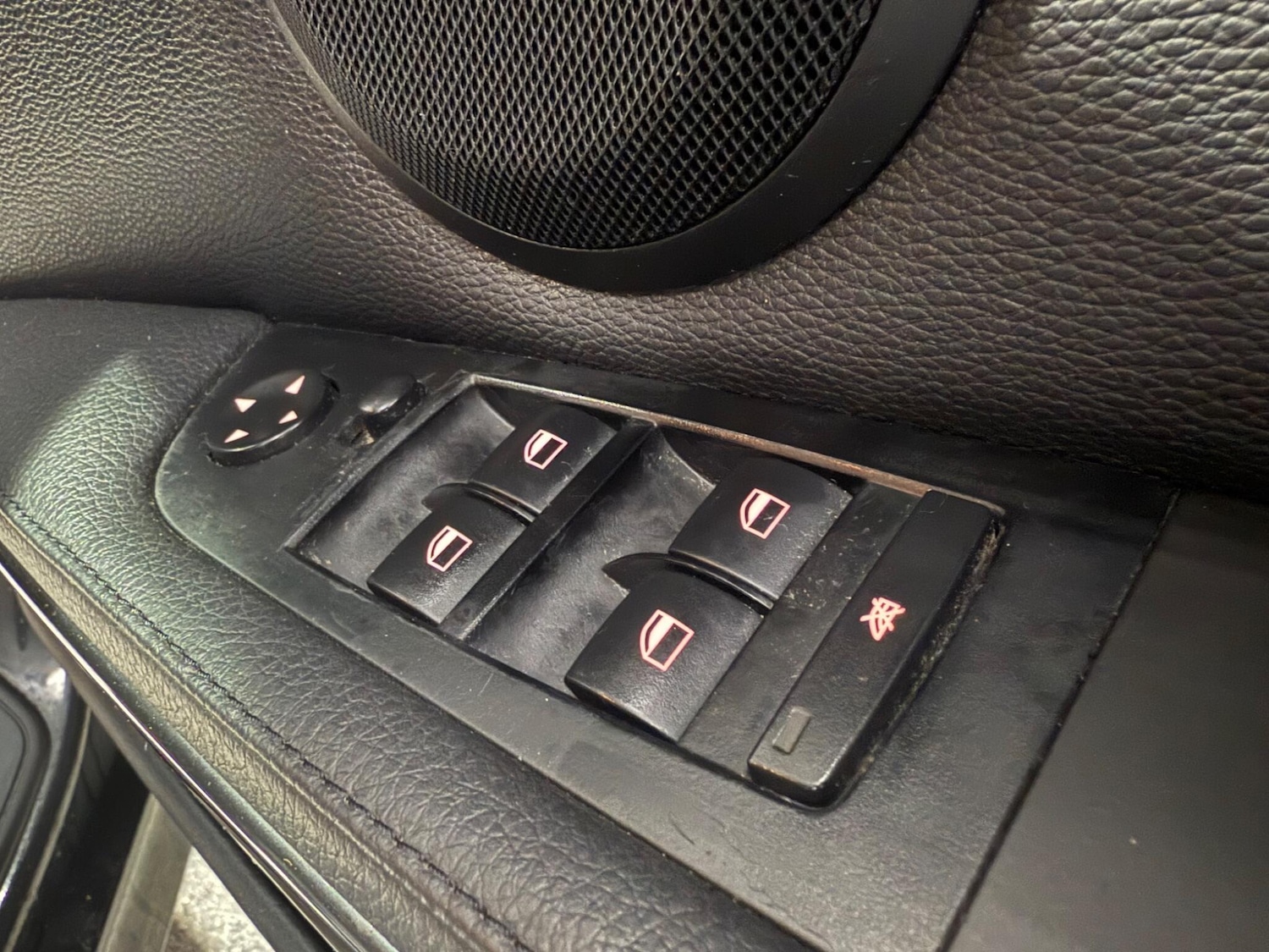 Used BMW 3 Series 2011 for sale - 77215910: Photo 33