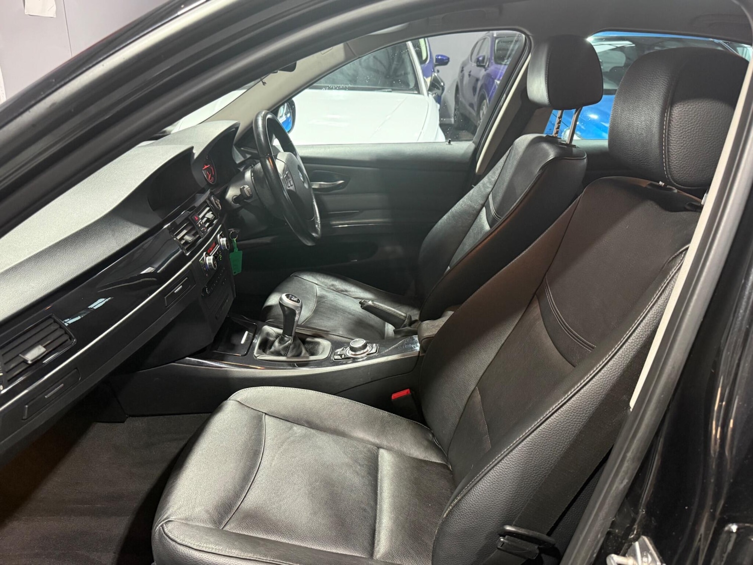 Used BMW 3 Series 2011 for sale - 77215910: Photo 43