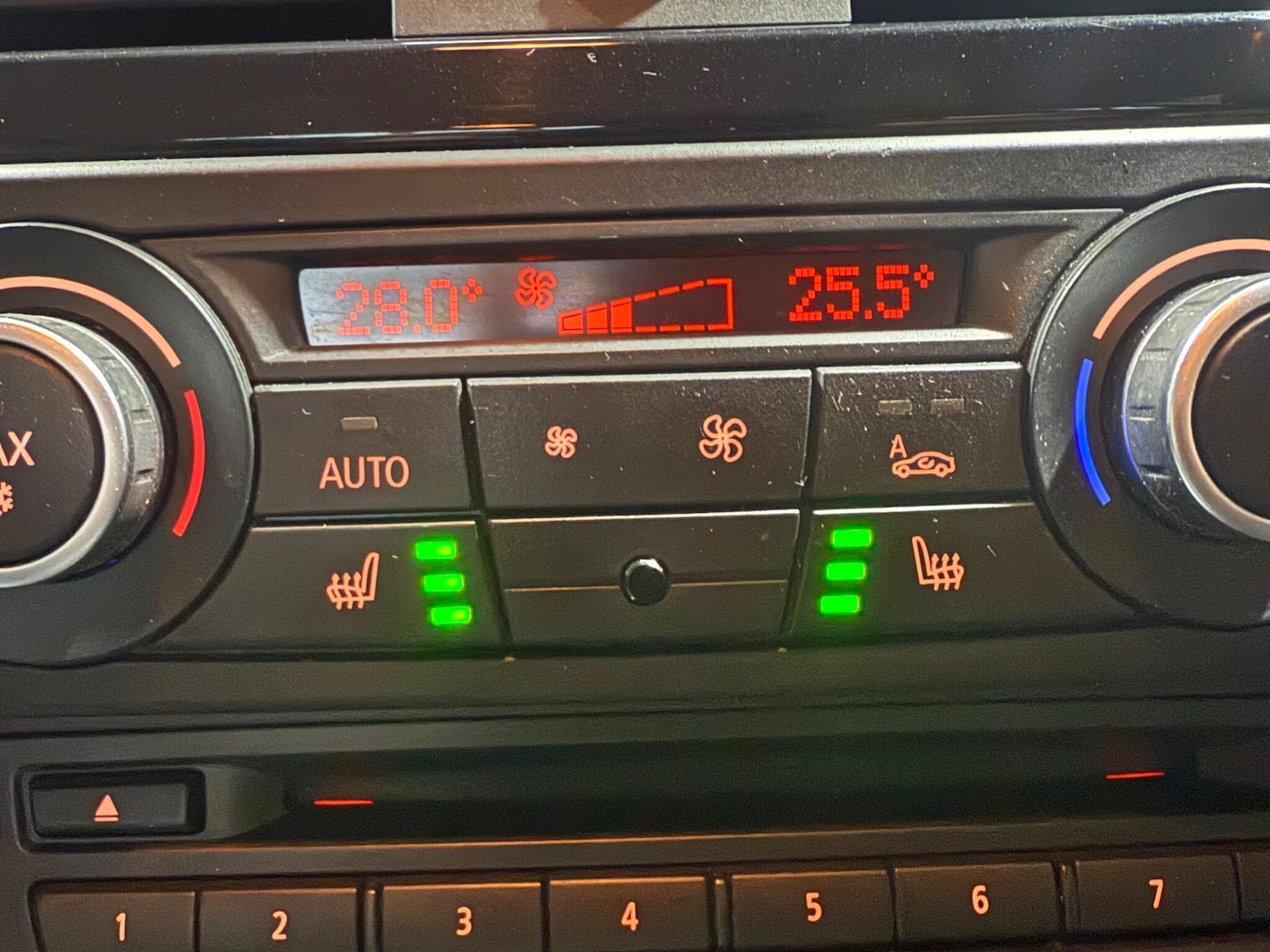 Used BMW 3 Series 2011 for sale - 77215910: Photo 45