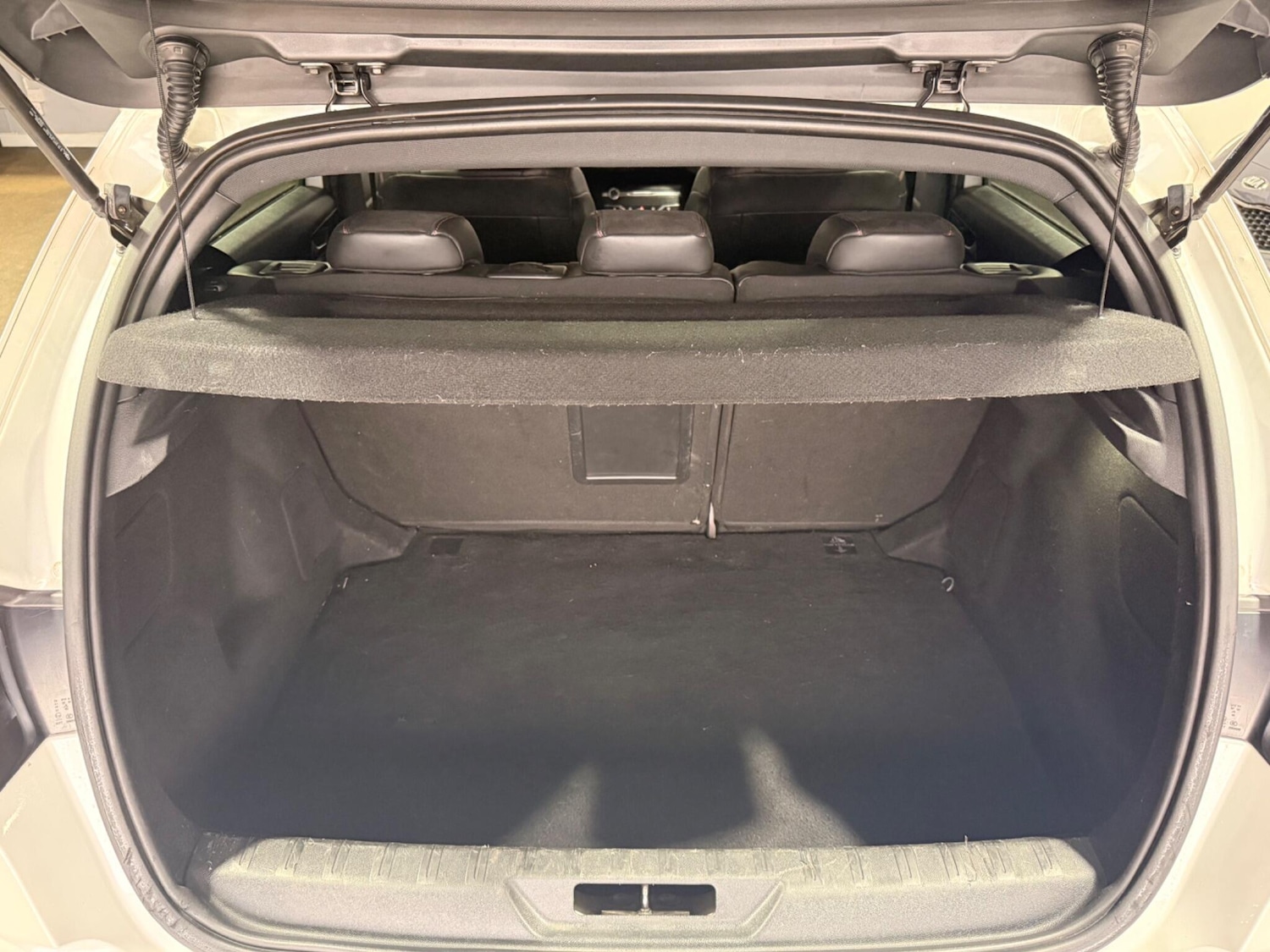 Used Peugeot 308 2015 for sale - 77696549: Photo 47