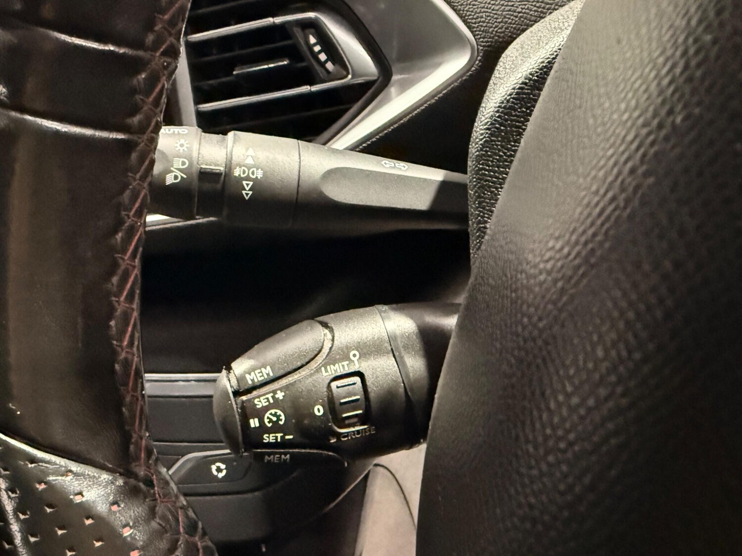 Used Peugeot 308 for sale - 77587052: Photo 31