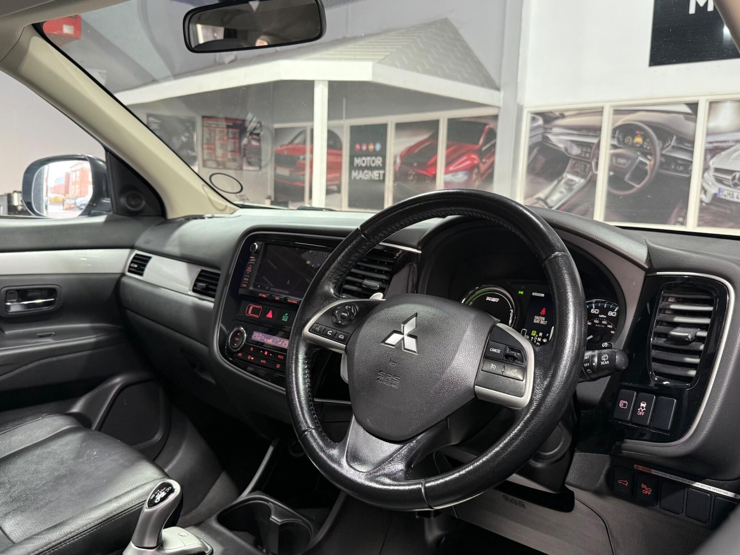 Used Mitsubishi Outlander 2015 for sale - 77175952: Photo 26