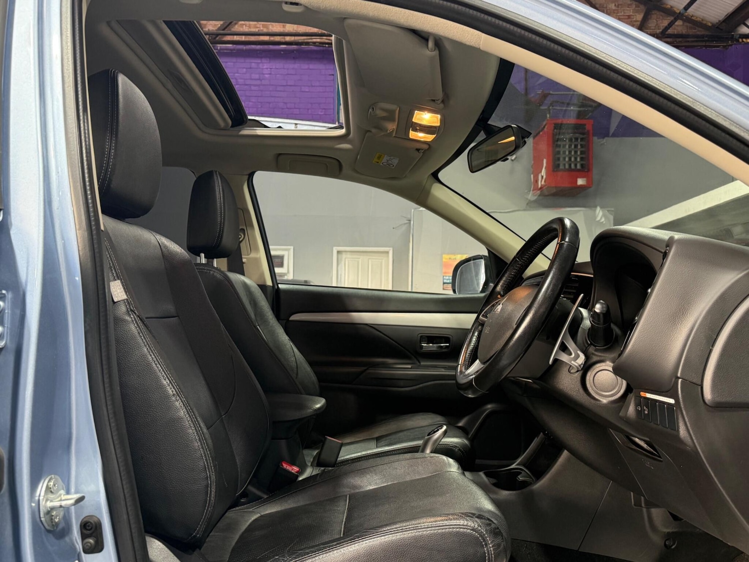 Used Mitsubishi Outlander 2015 for sale - 77175952: Photo 29