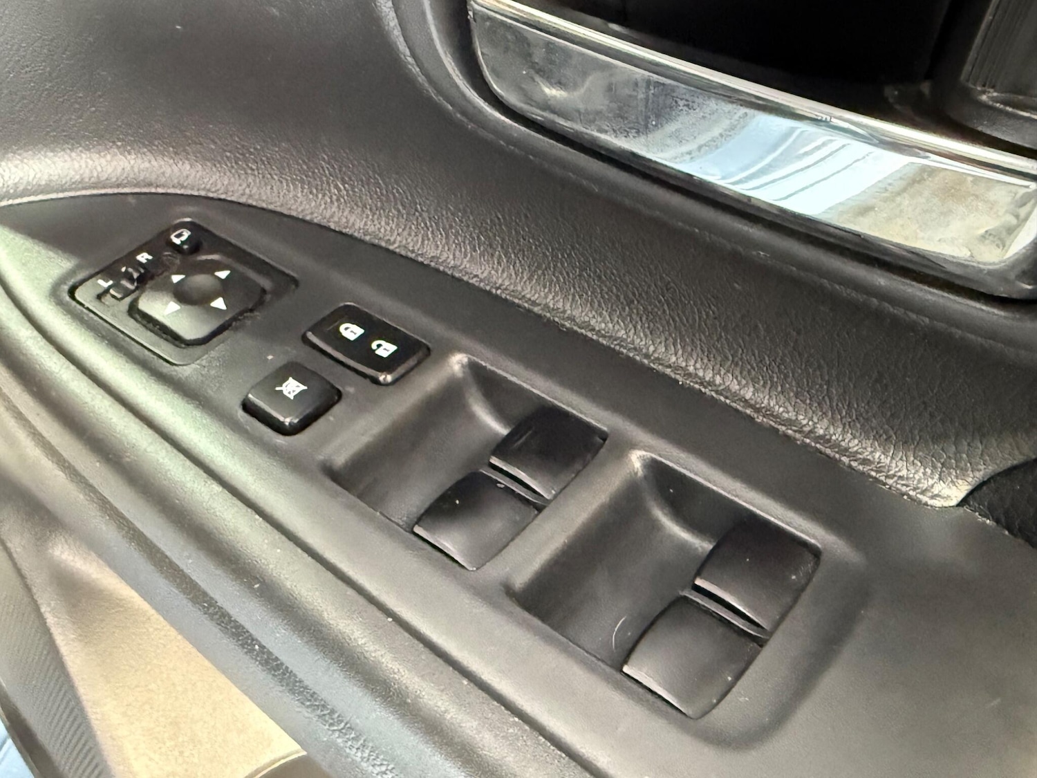 Used Mitsubishi Outlander 2015 for sale - 77175952: Photo 36