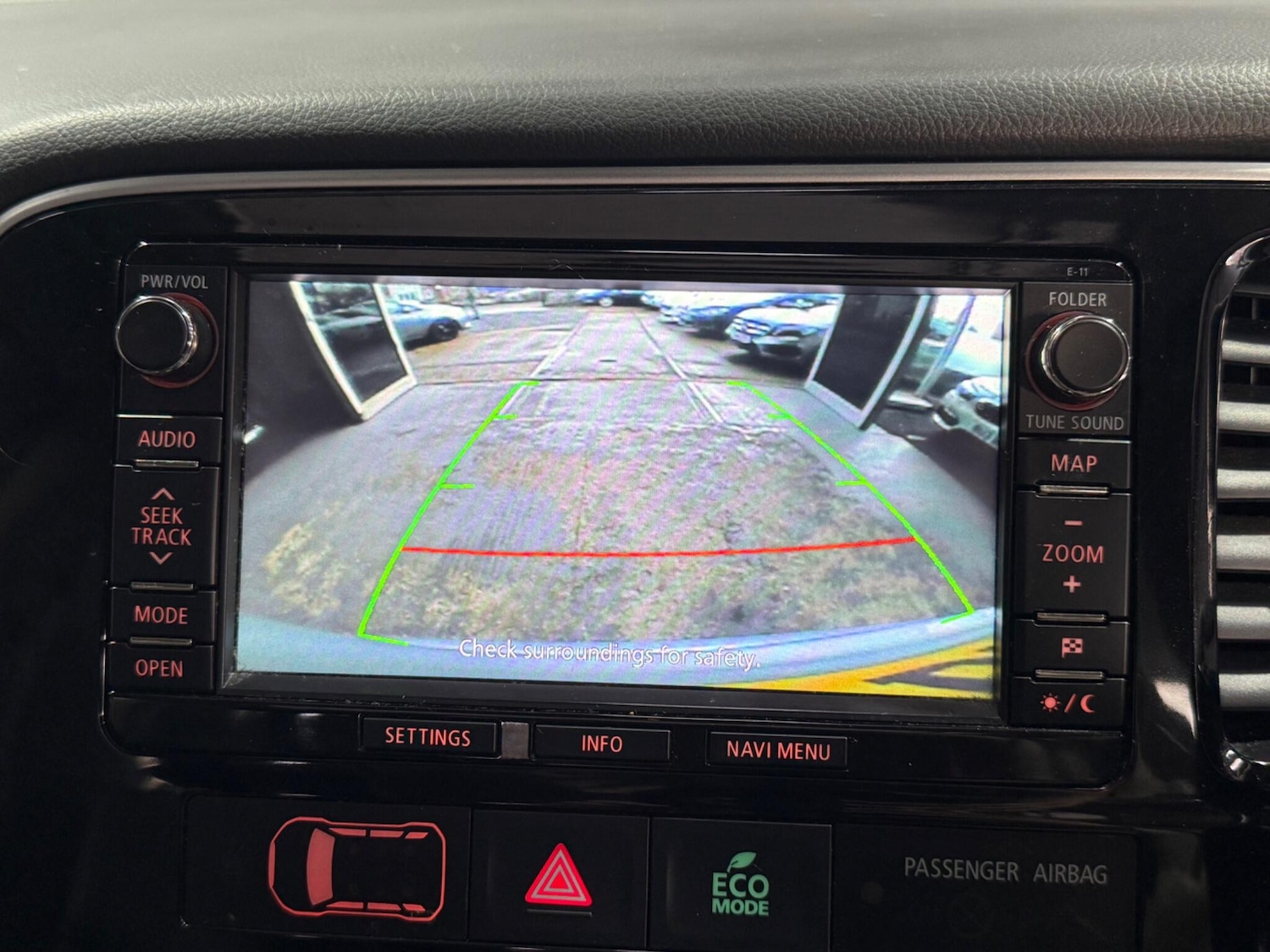 Used Mitsubishi Outlander 2015 for sale - 77175952: Photo 41