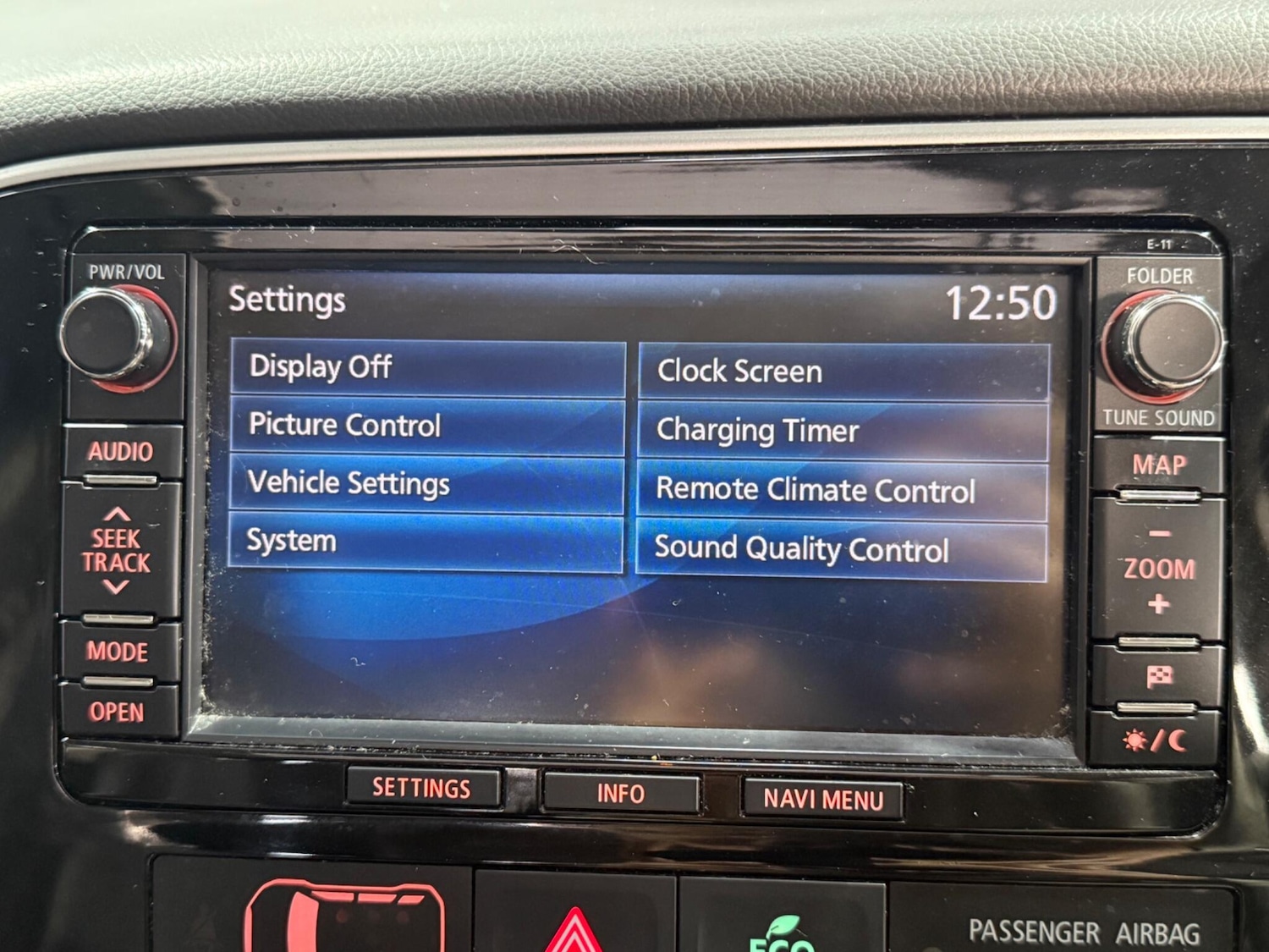 Used Mitsubishi Outlander 2015 for sale - 77175952: Photo 43