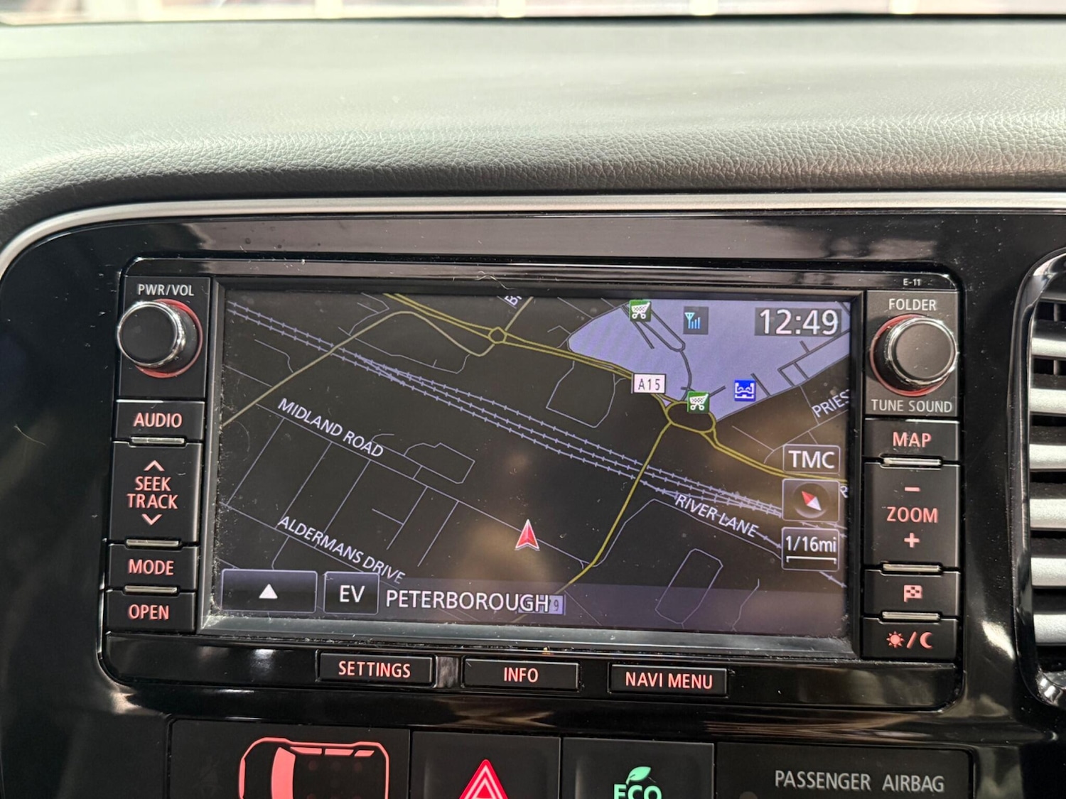 Used Mitsubishi Outlander 2015 for sale - 77175952: Photo 46