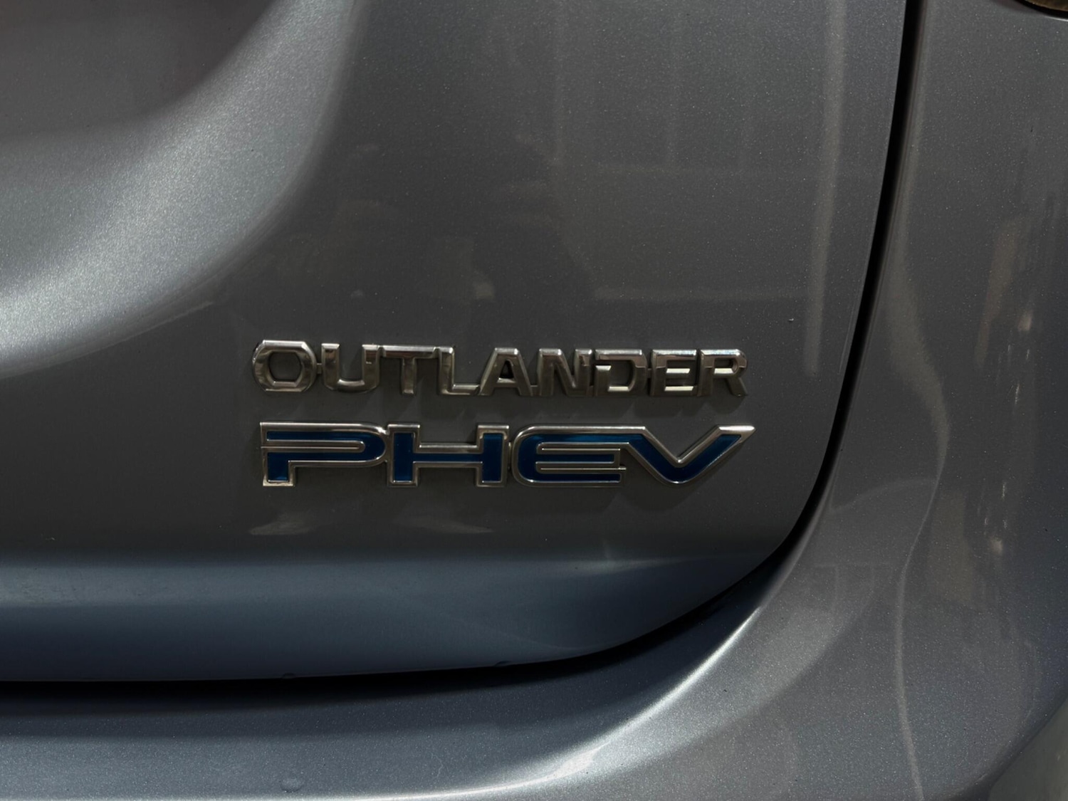 Used Mitsubishi Outlander 2015 for sale - 77175952: Photo 55