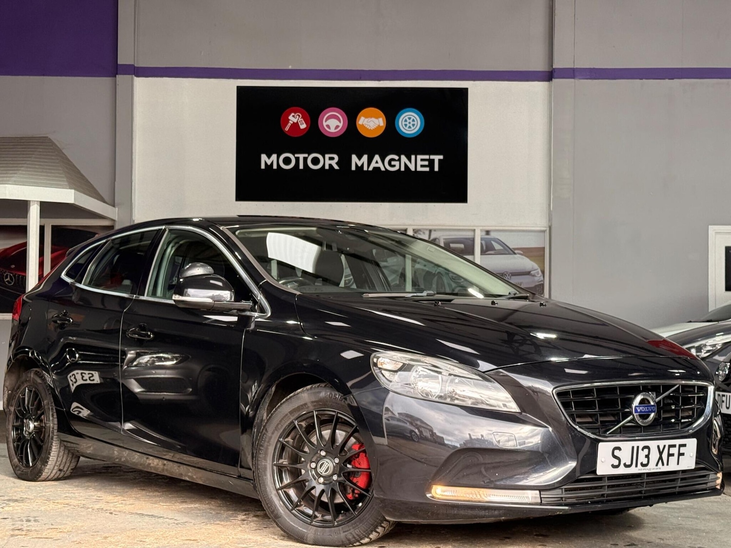 Used Volvo V40 for sale - 77587127: Photo 2