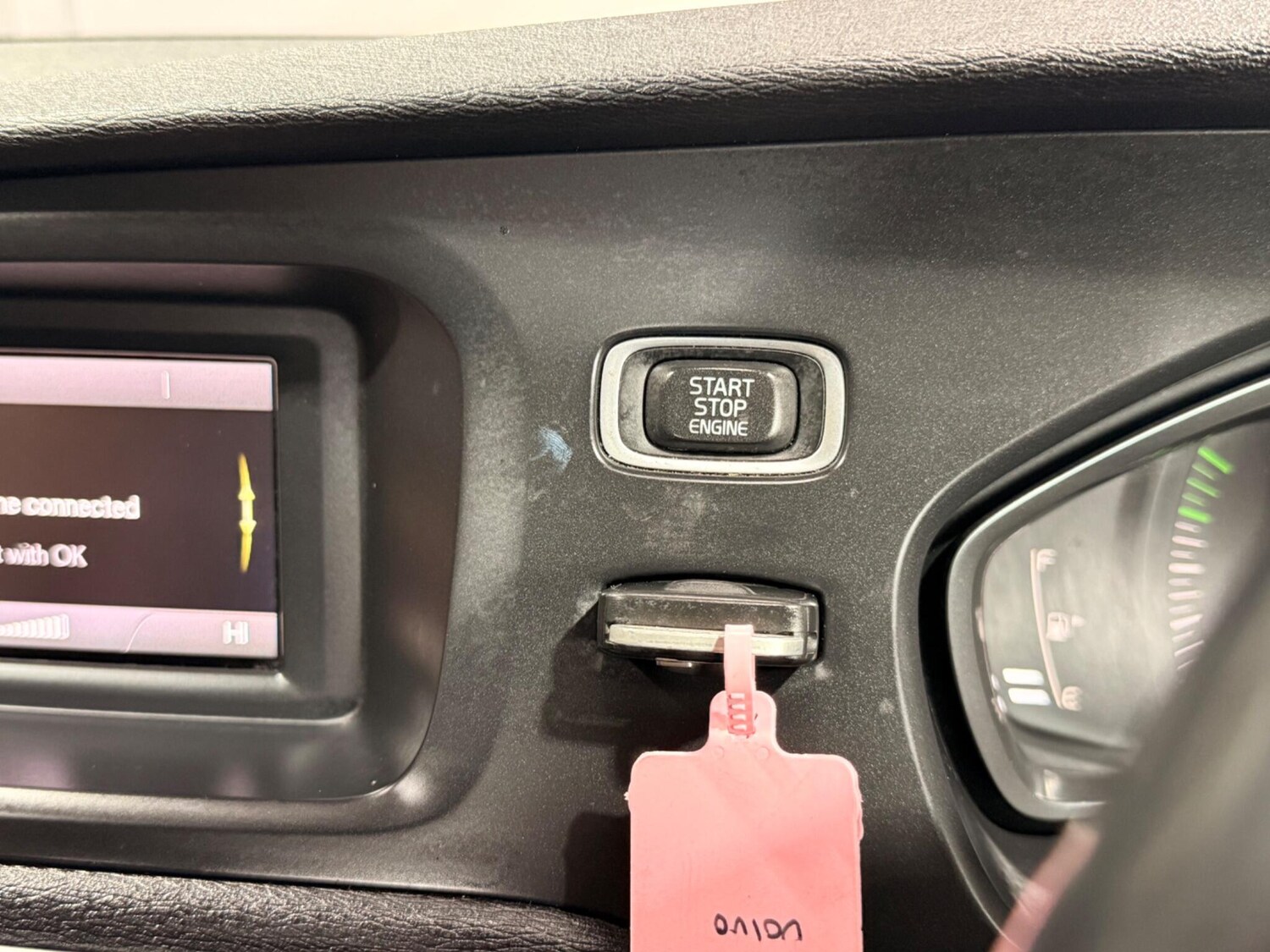 Used Volvo V40 for sale - 77587127: Photo 32