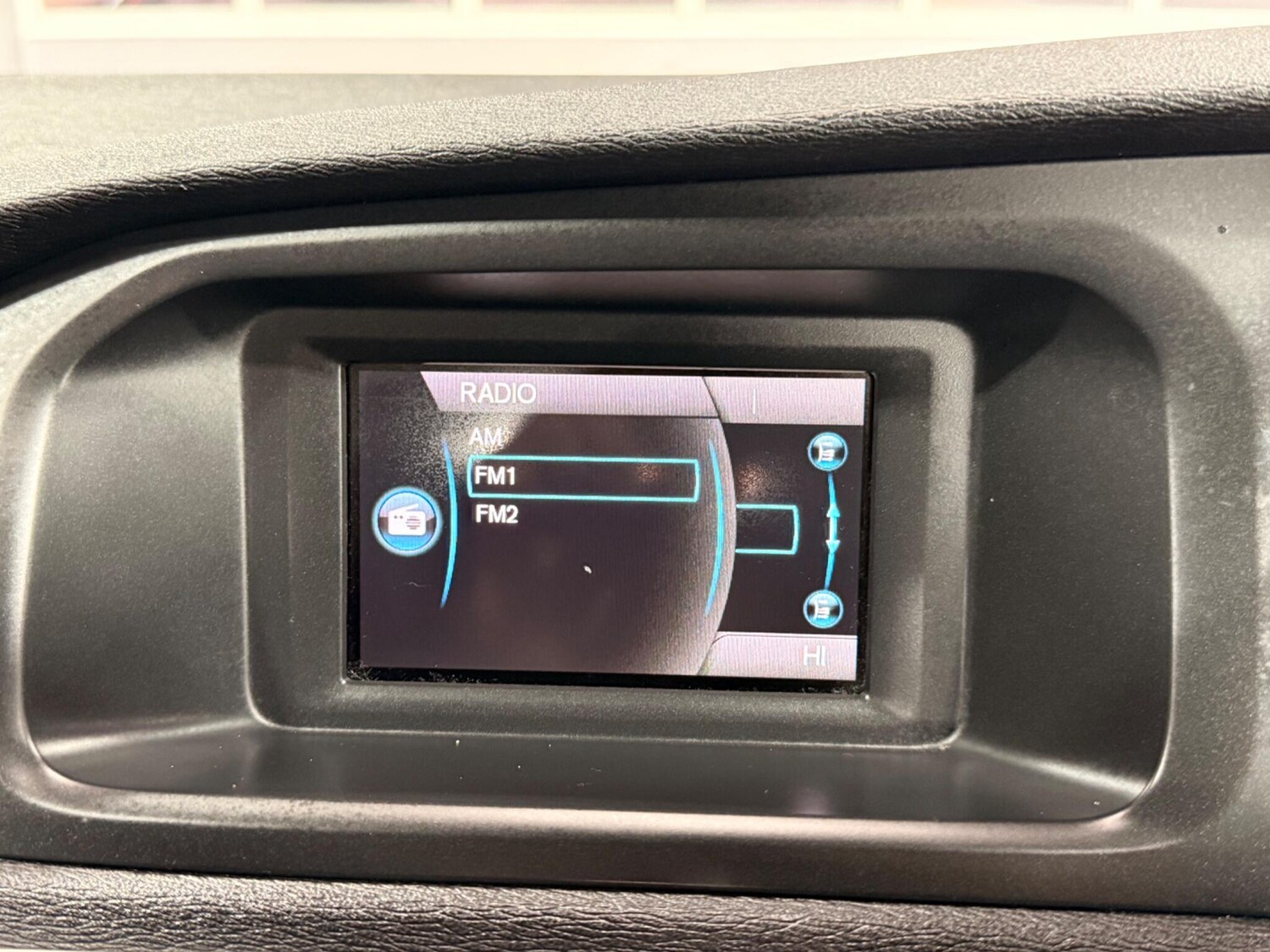 Used Volvo V40 for sale - 77587127: Photo 37