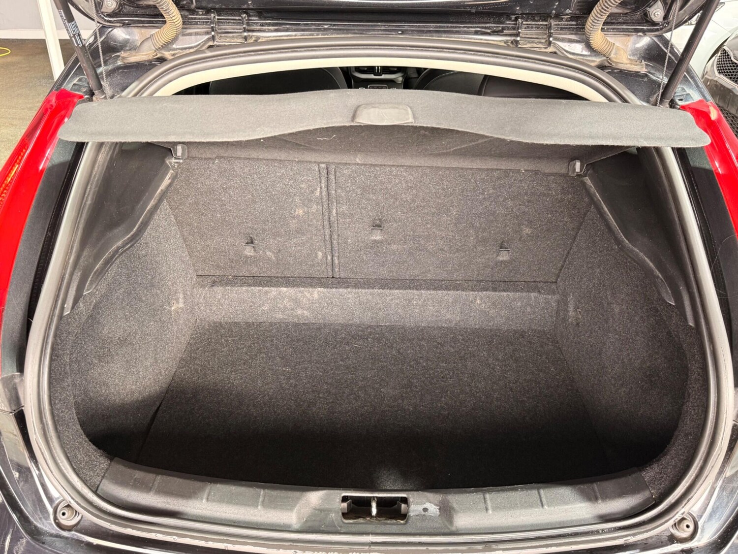 Used Volvo V40 for sale - 77587127: Photo 39