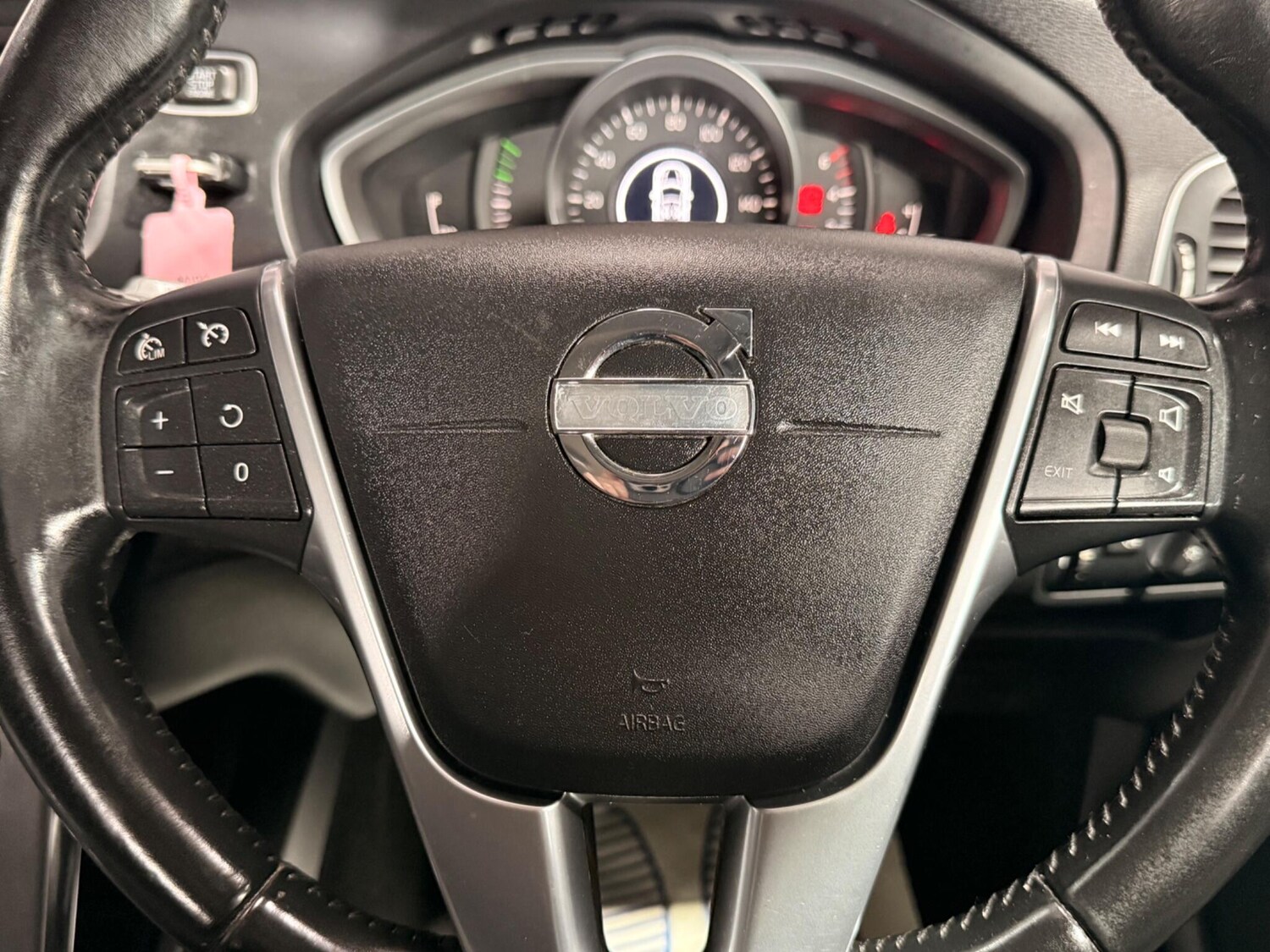 Used Volvo V40 for sale - 77587127: Photo 40